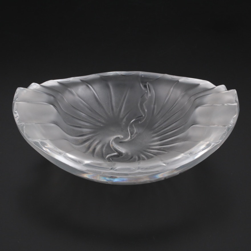 Lalique "Nancy" Frosted Crystal Ashtray, Mid to Late 20th Century