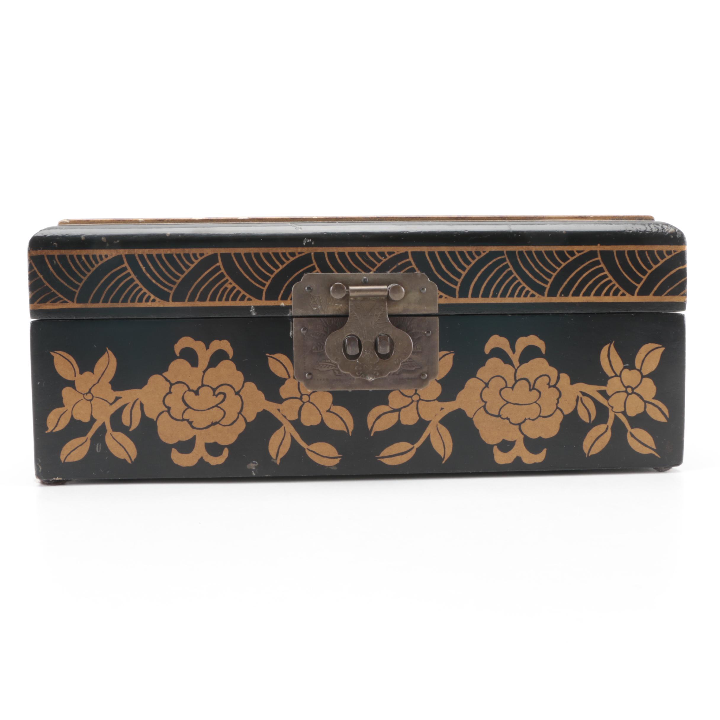 Enameled Hinged Lid Box with English Fox Hunting Scene