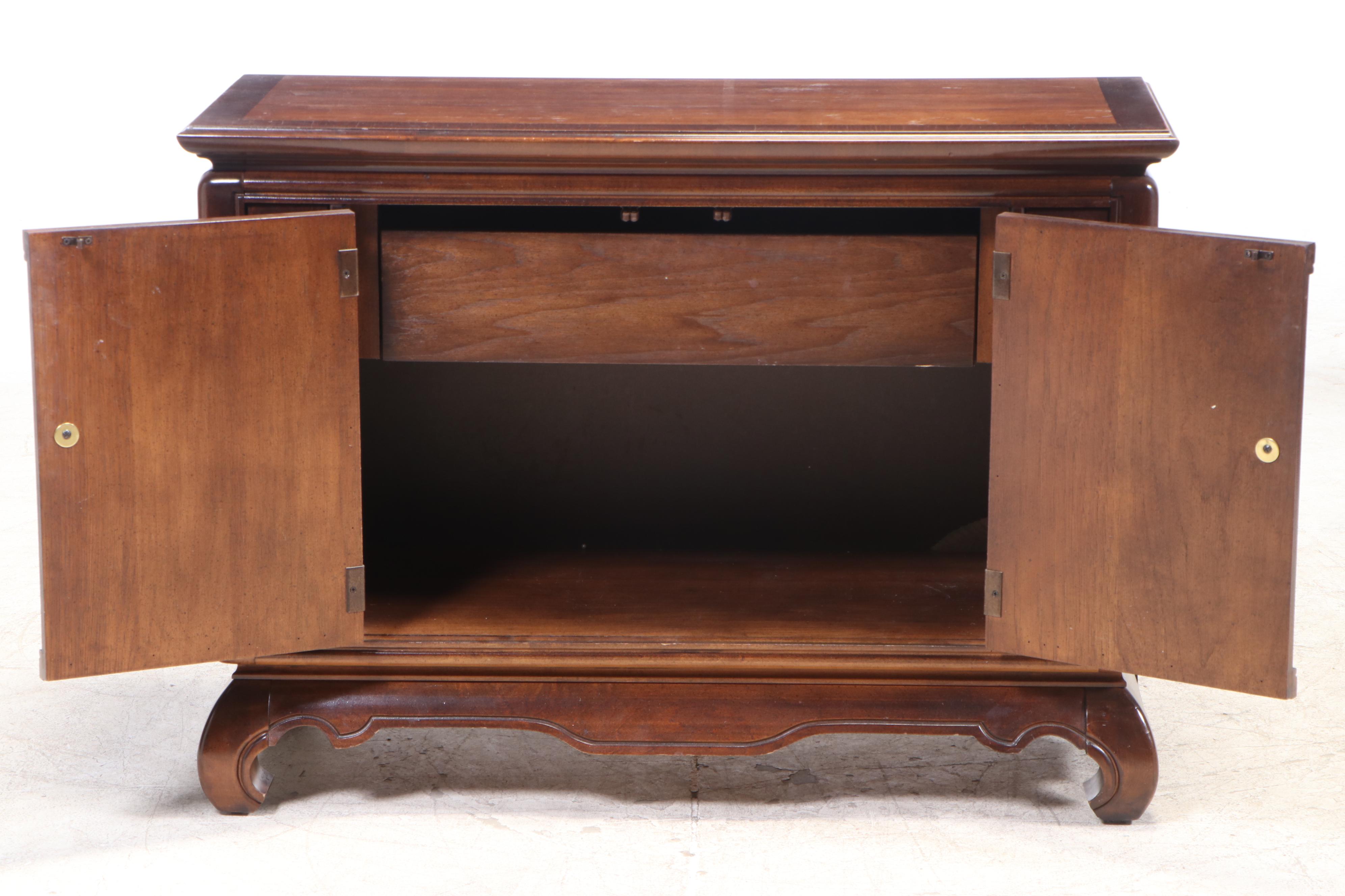 Broyhill "Premier Collections" Chinoiserie Style Incised Decorated Cabinet