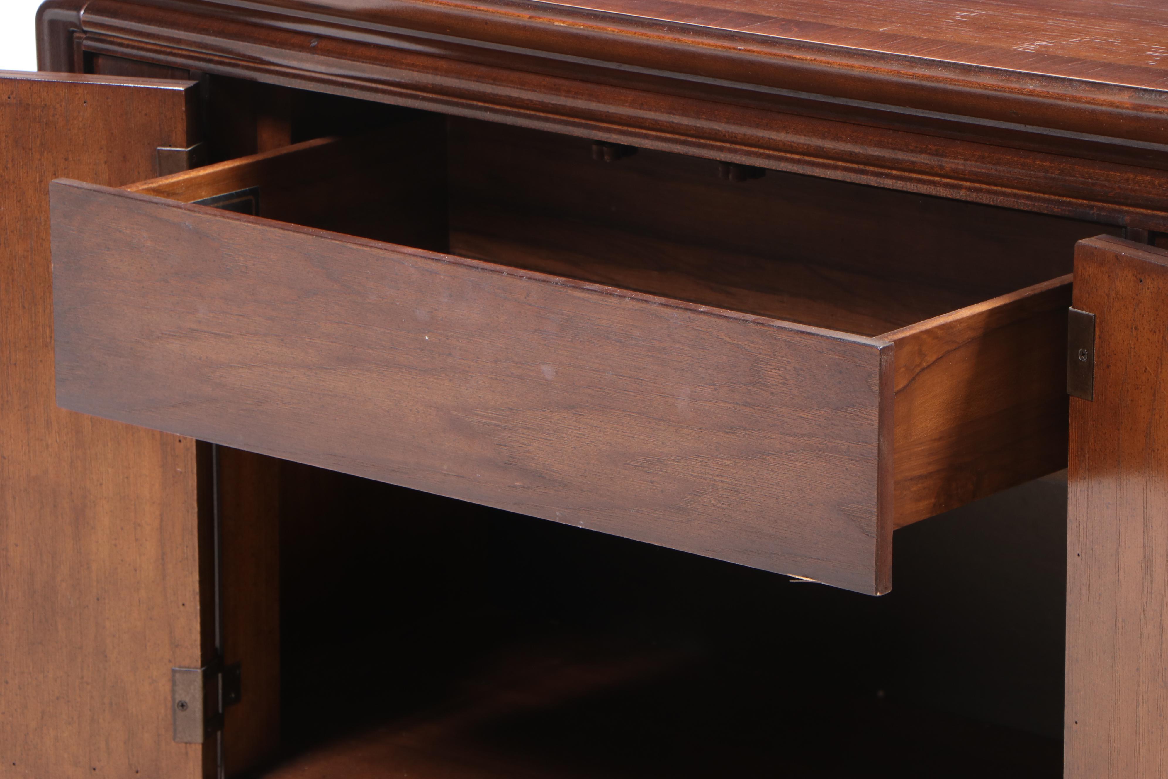 Broyhill "Premier Collections" Chinoiserie Style Incised Decorated Cabinet