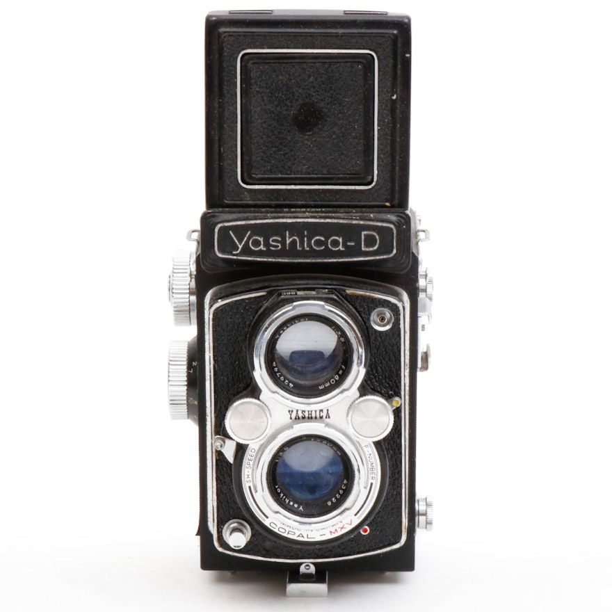 Yashica-D Camera, Mid-20th Century
