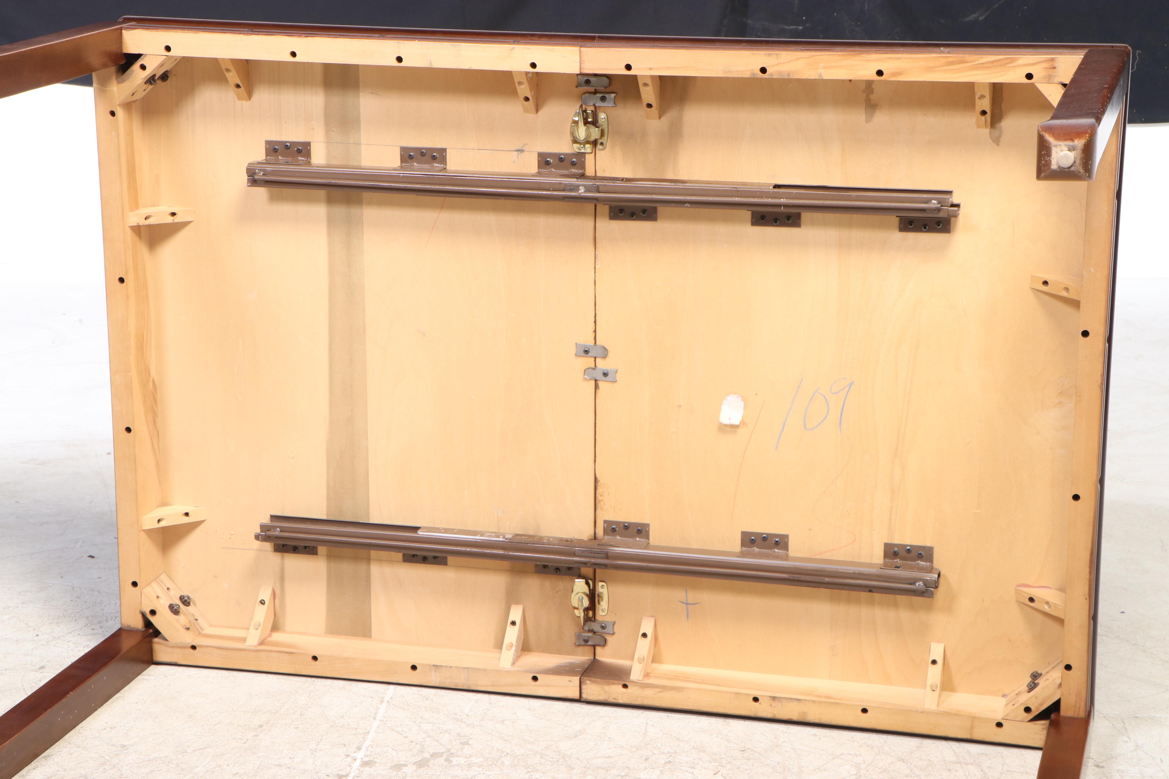 Bernhardt Furniture Chinese Style Nine-Piece Dining Set