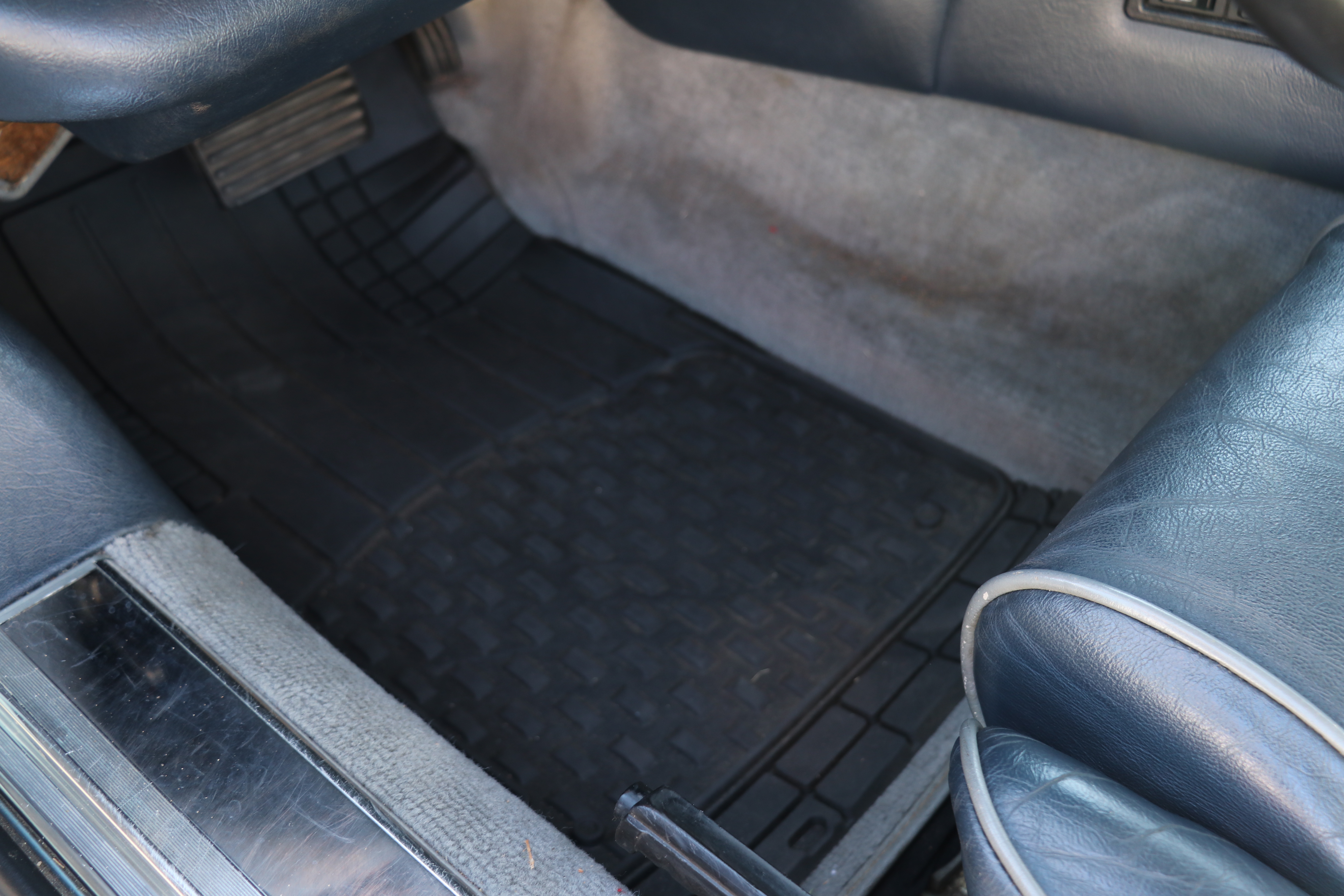 1990 Jaguar XJS Diamond Blue Convertible