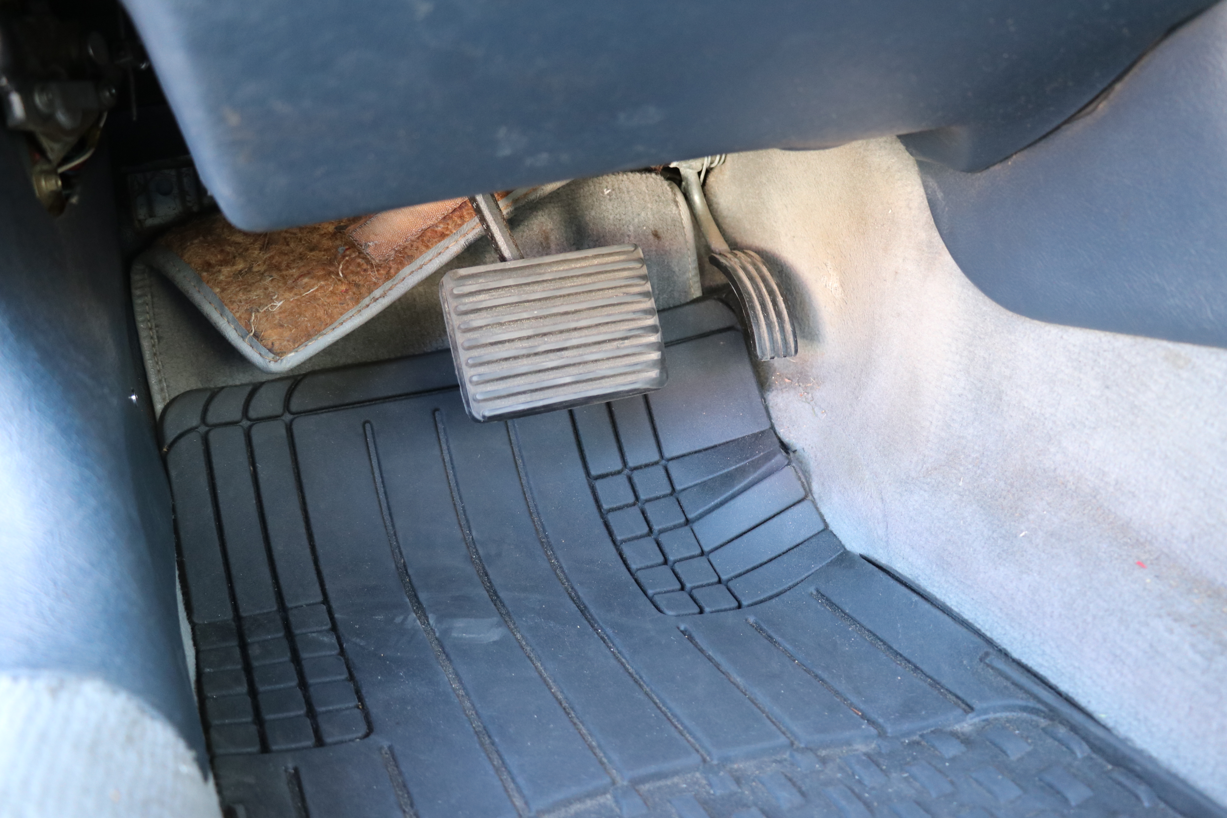 1990 Jaguar XJS Diamond Blue Convertible