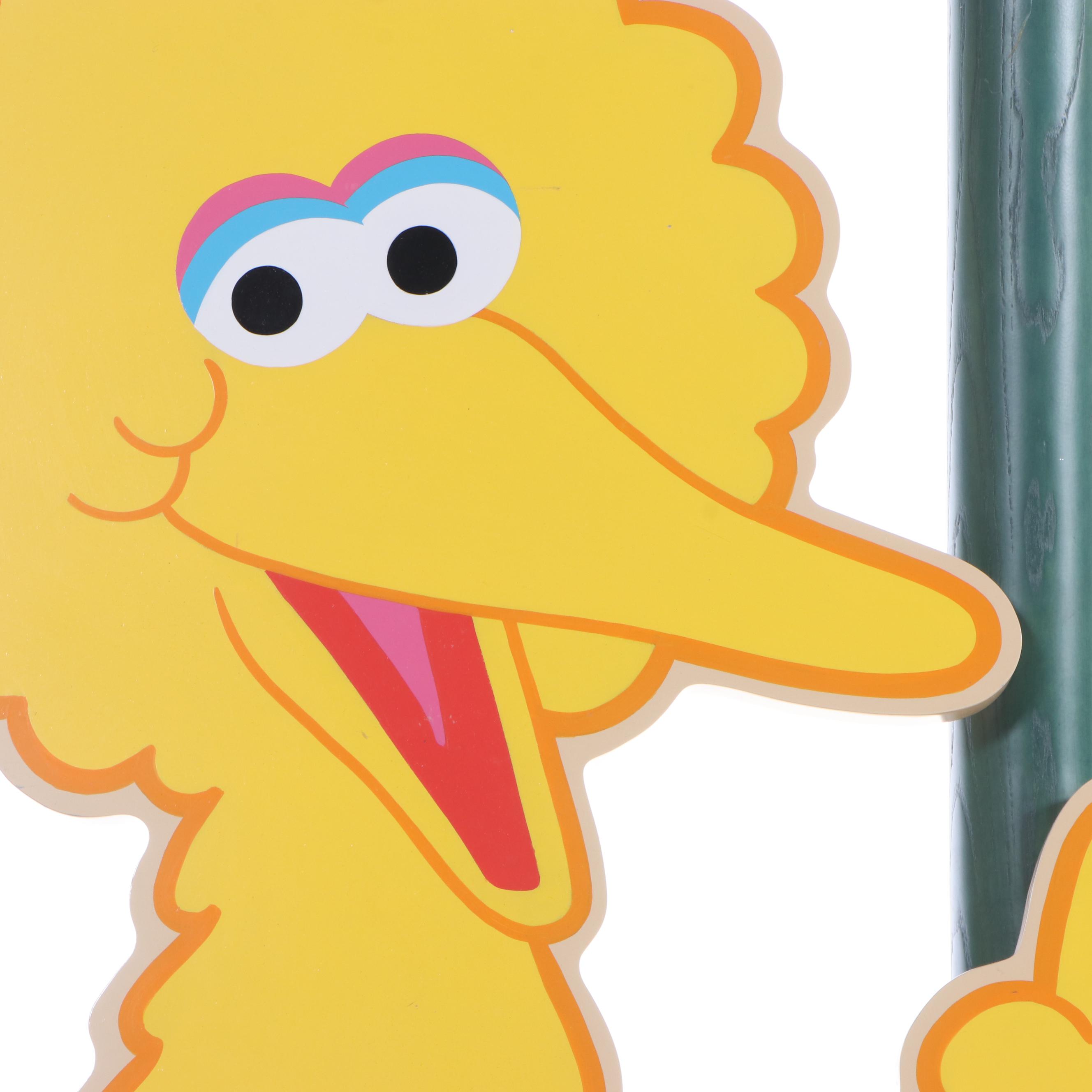"Big Bird" Cutout and "Sesame Street" Lamp Post Retail Display