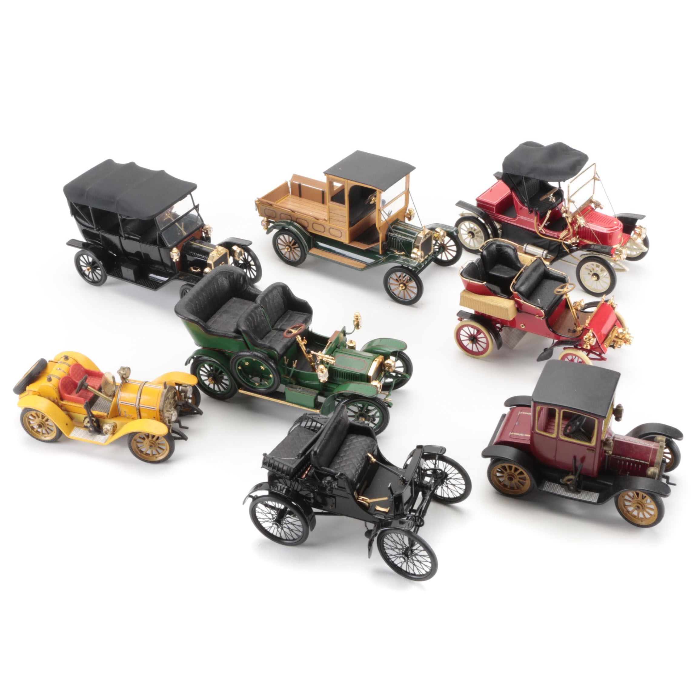 Franklin Mint 1905 Rolls Royce Diecast Model with Other Diecast Cars
