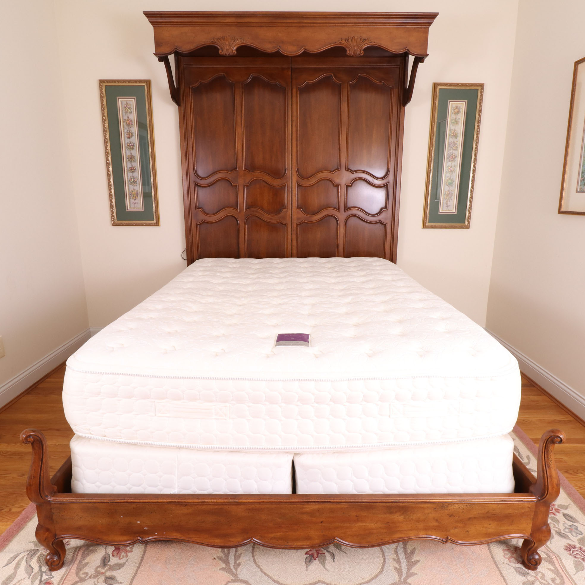 Henredon "Villandry" Queen Size Illuminated Half-Tester Bed