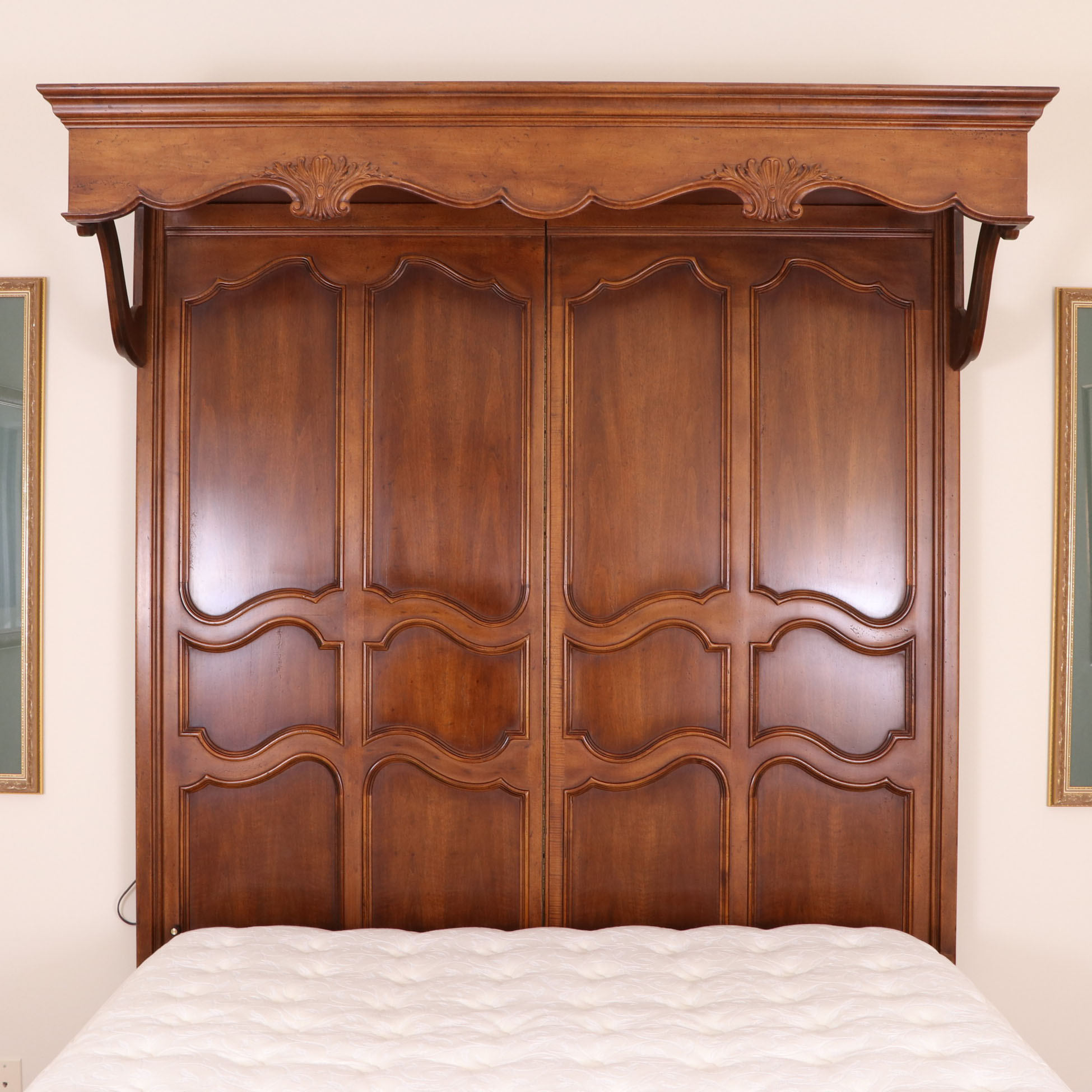 Henredon "Villandry" Queen Size Illuminated Half-Tester Bed