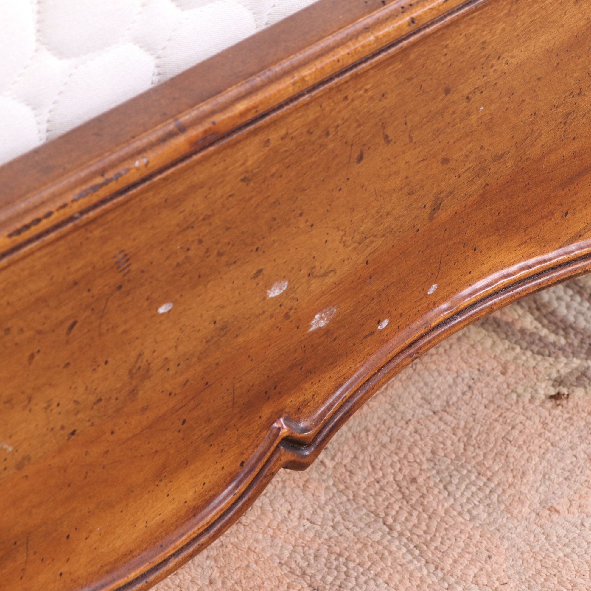 Henredon "Villandry" Queen Size Illuminated Half-Tester Bed