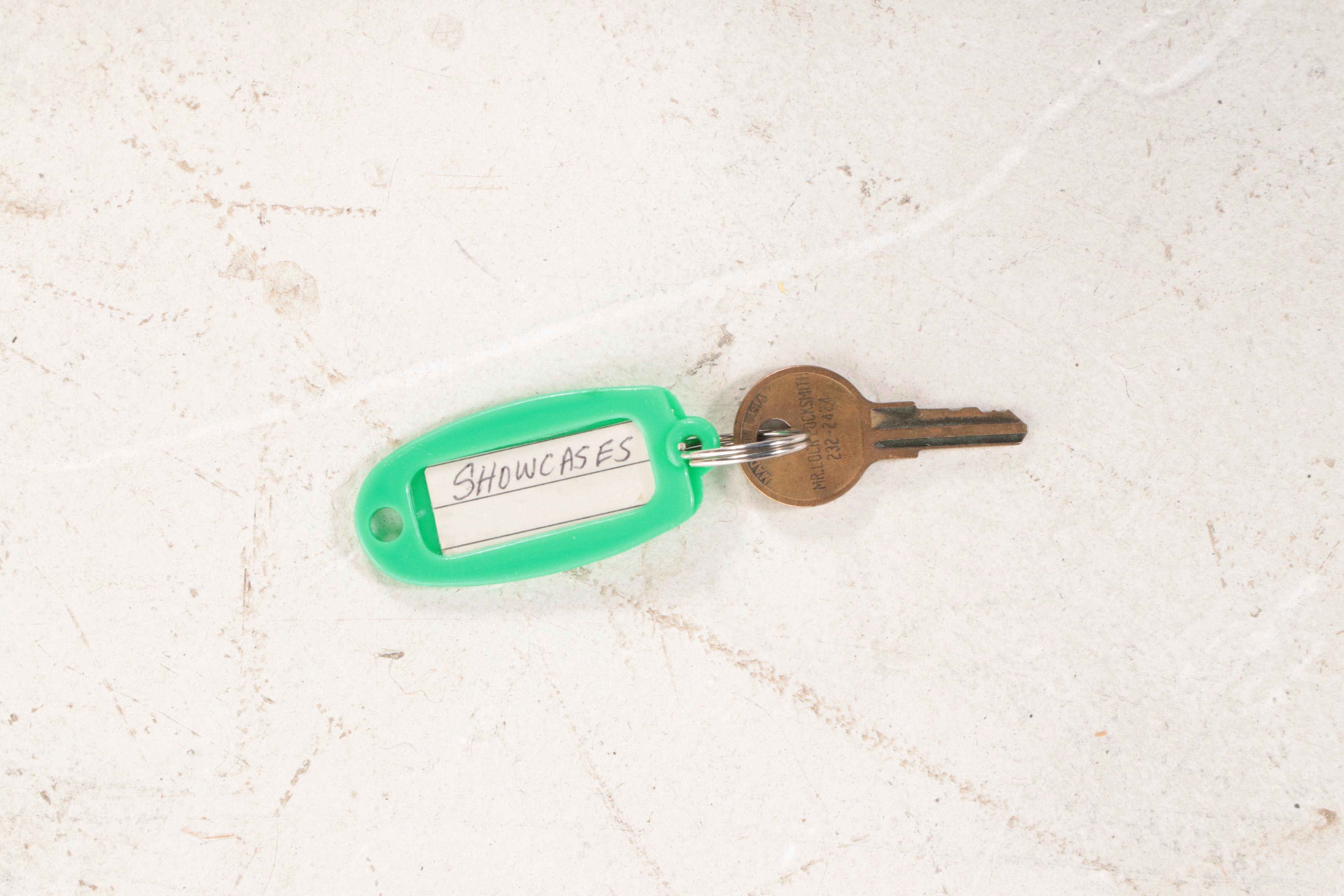 Four Allstate Mfg. Co. Aluminum and Glass Portable Tabletop Showcases