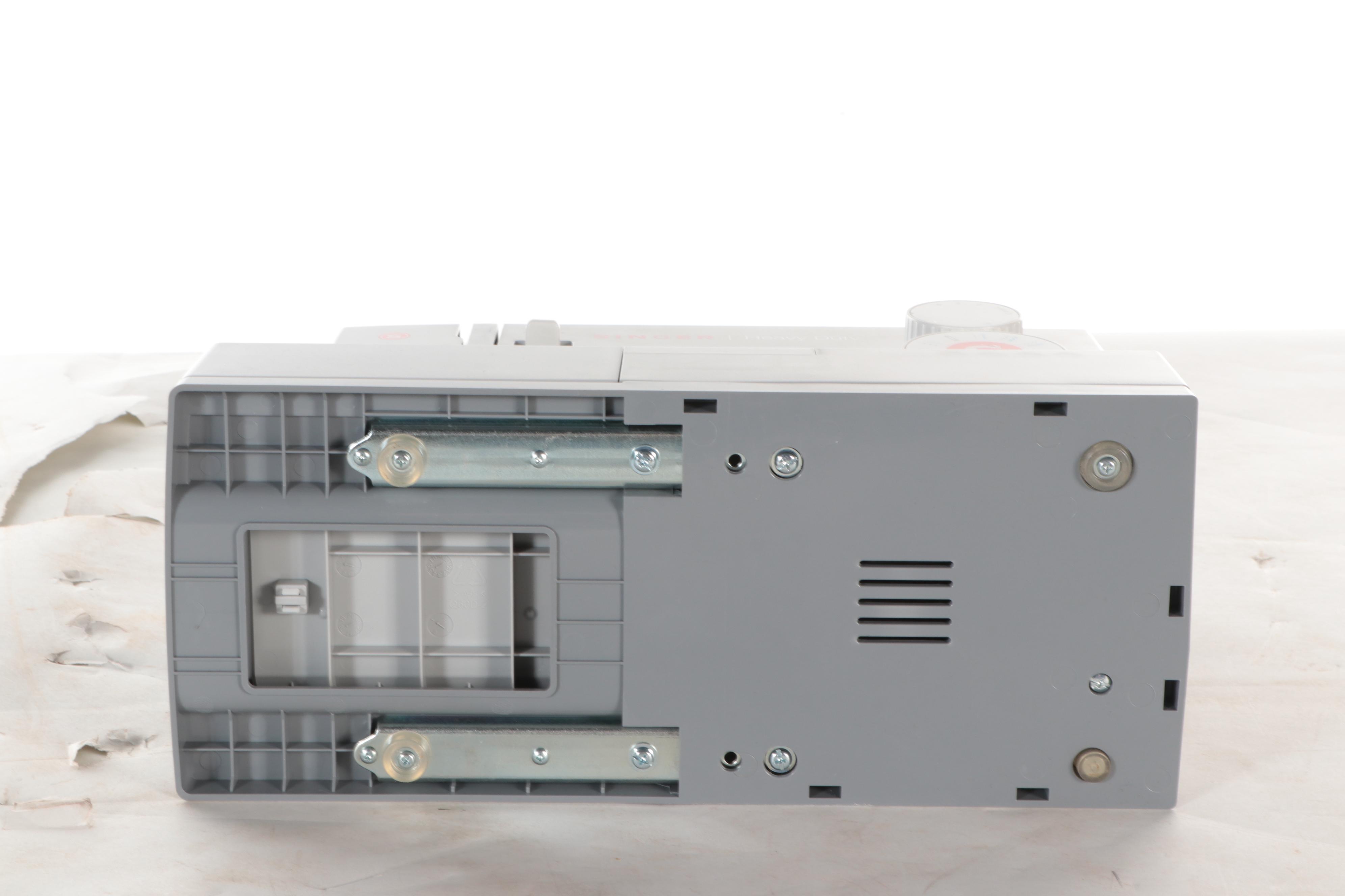 Singer Heavy Duty Model 4423 Electric Sewing Machine