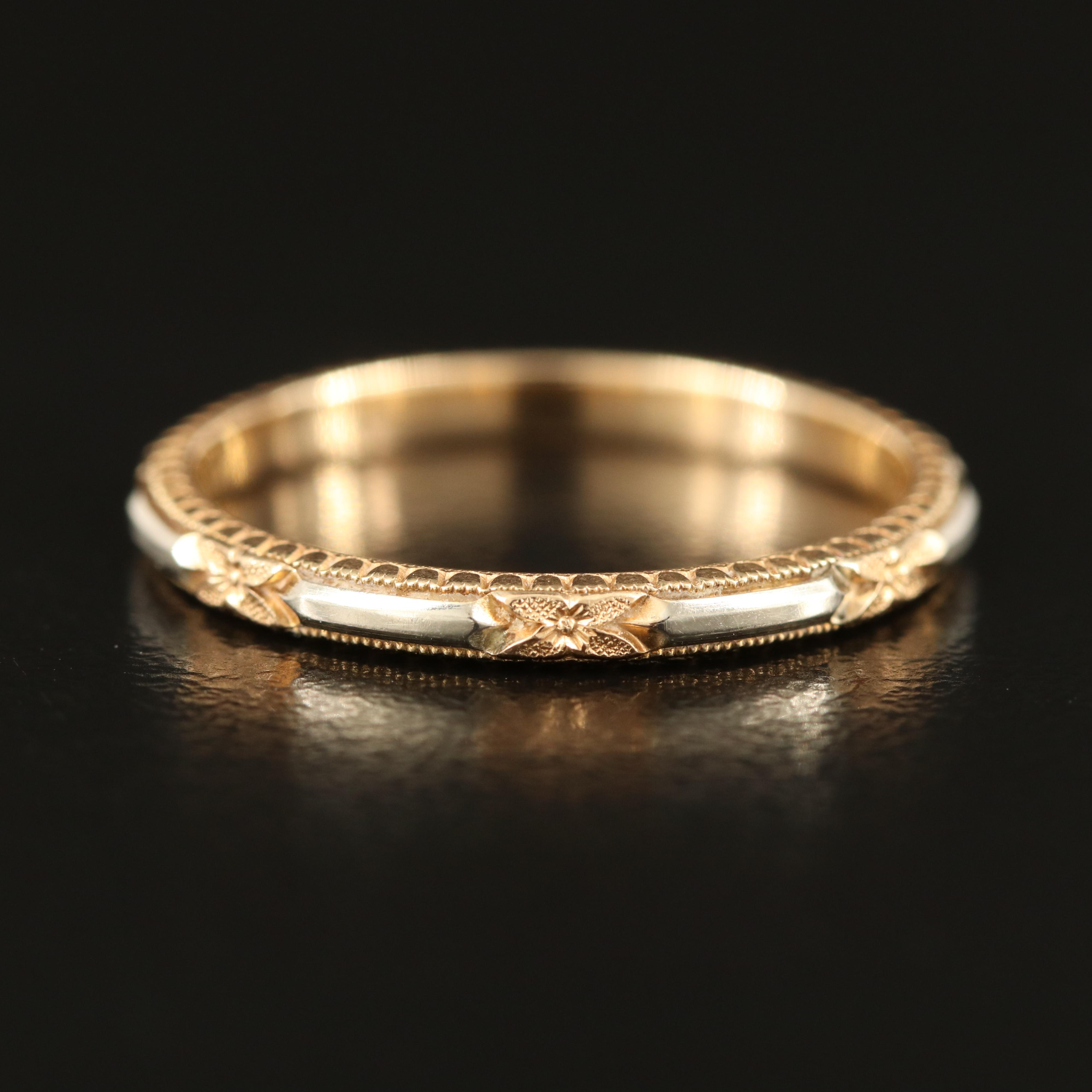 Vintage 14K Art Carved Flower Pattern Band