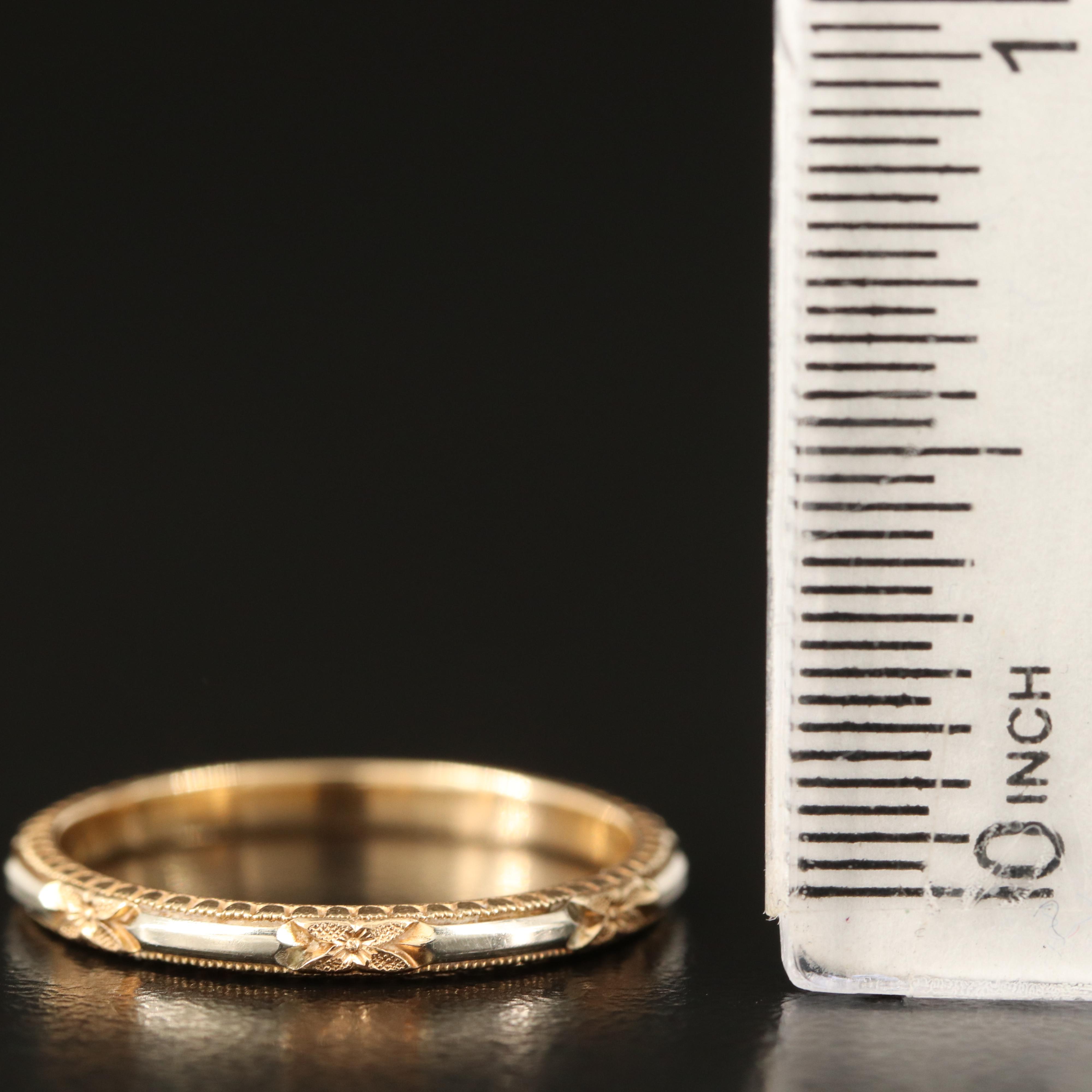 Vintage 14K Art Carved Flower Pattern Band