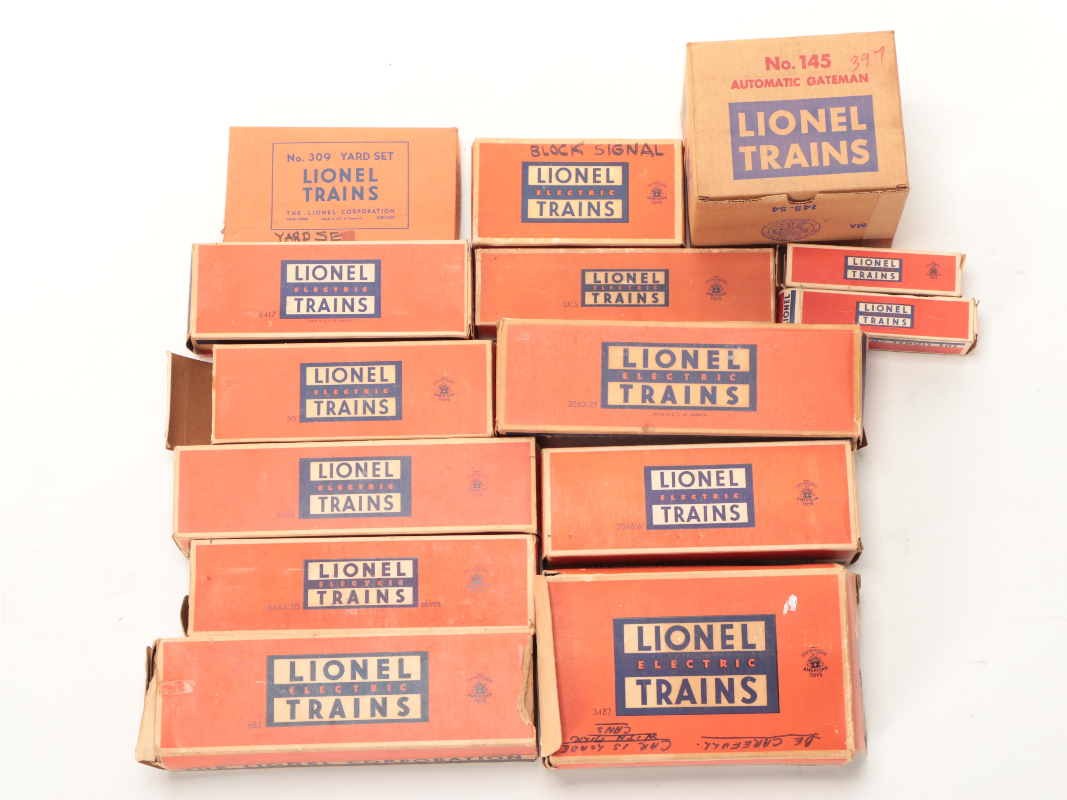 Lionel "O" Gauge Model RR Steam Locomotive, Freight Cars, Accessories, 1950s