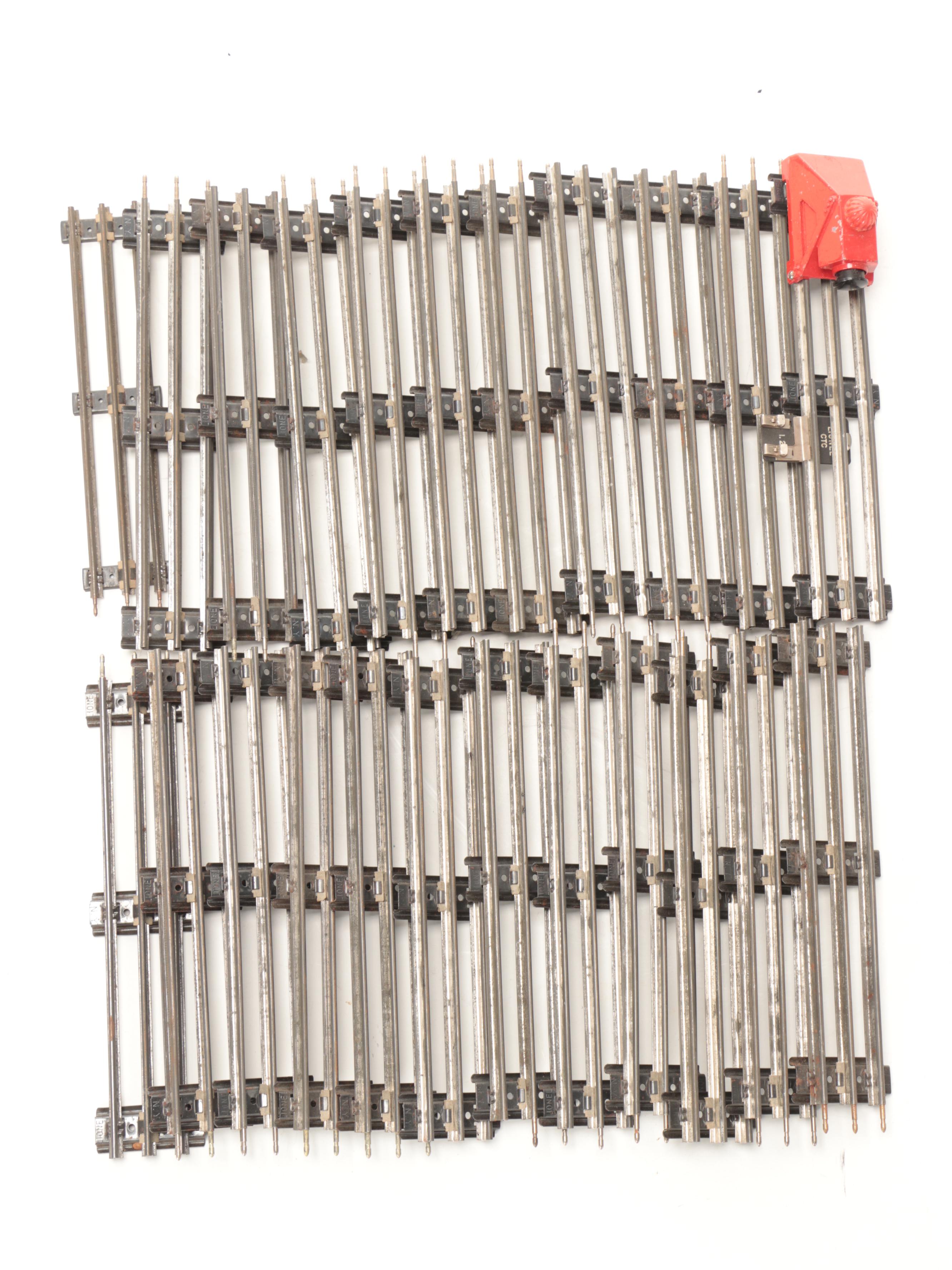 Lionel "O" Gauge Model RR Steam Locomotive, Freight Cars, Accessories, 1950s