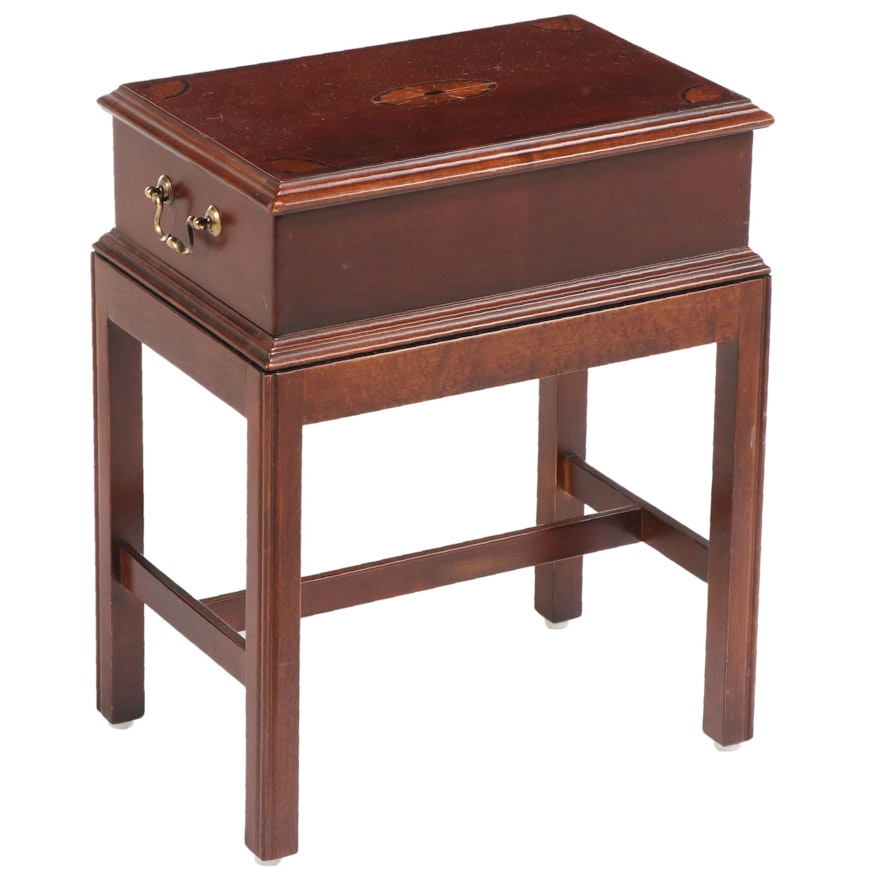 Henredon George III Style Mahogany and Marquetry Box-on-Stand, Late 20th Century