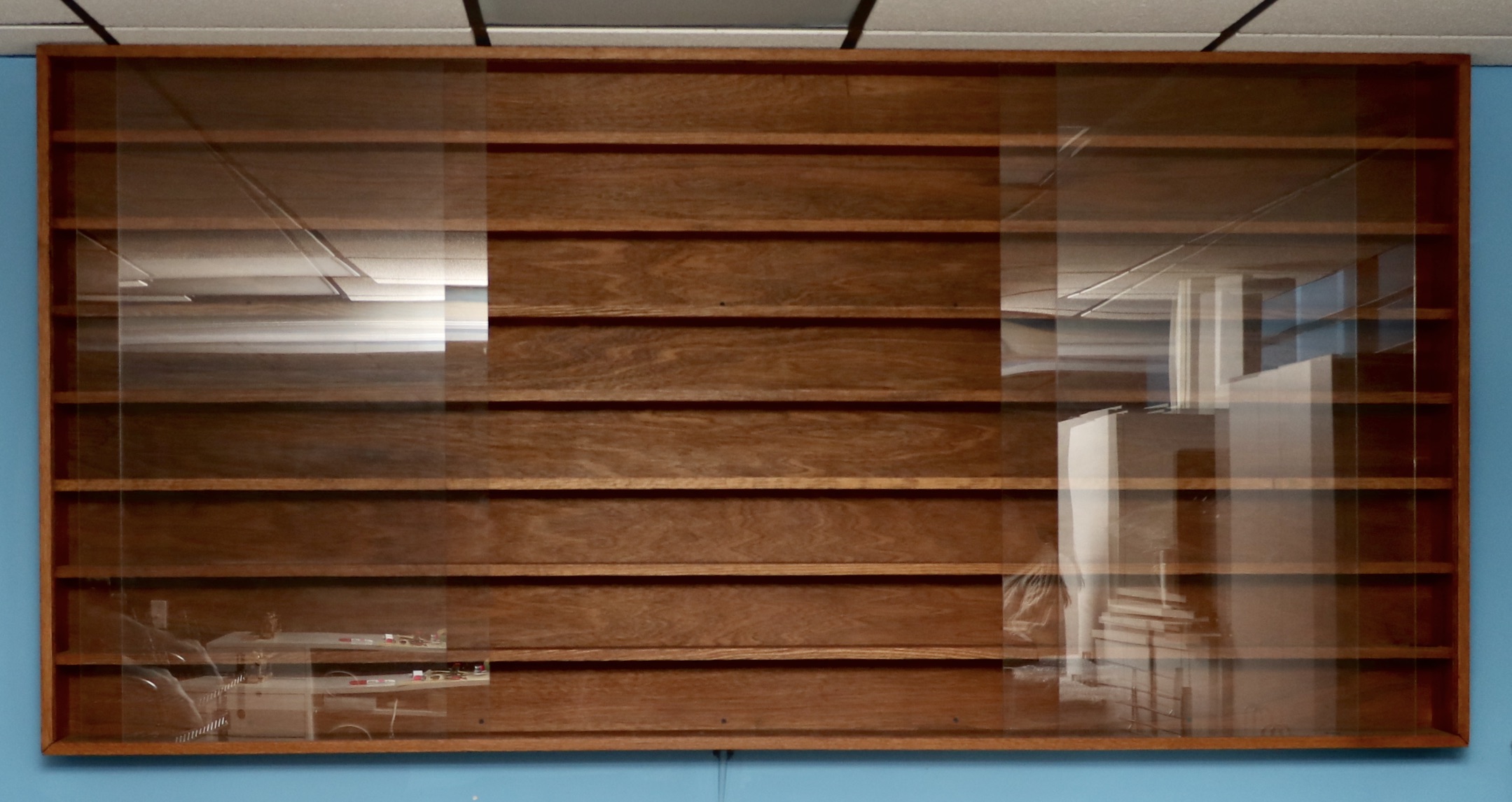 Model Train O Scale Oak Wall Mounted Display Case