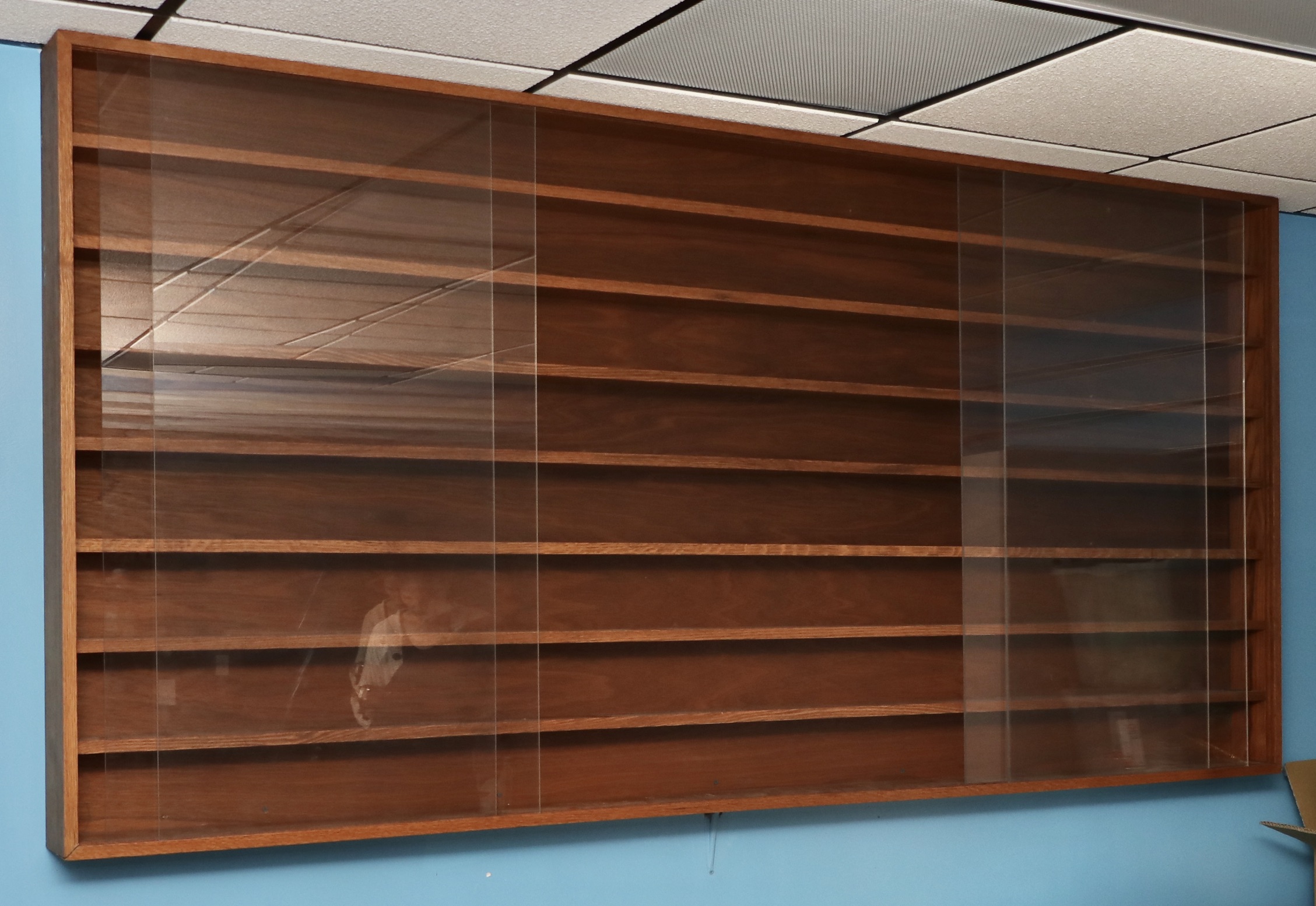 Model Train O Scale Oak Wall Mounted Display Case