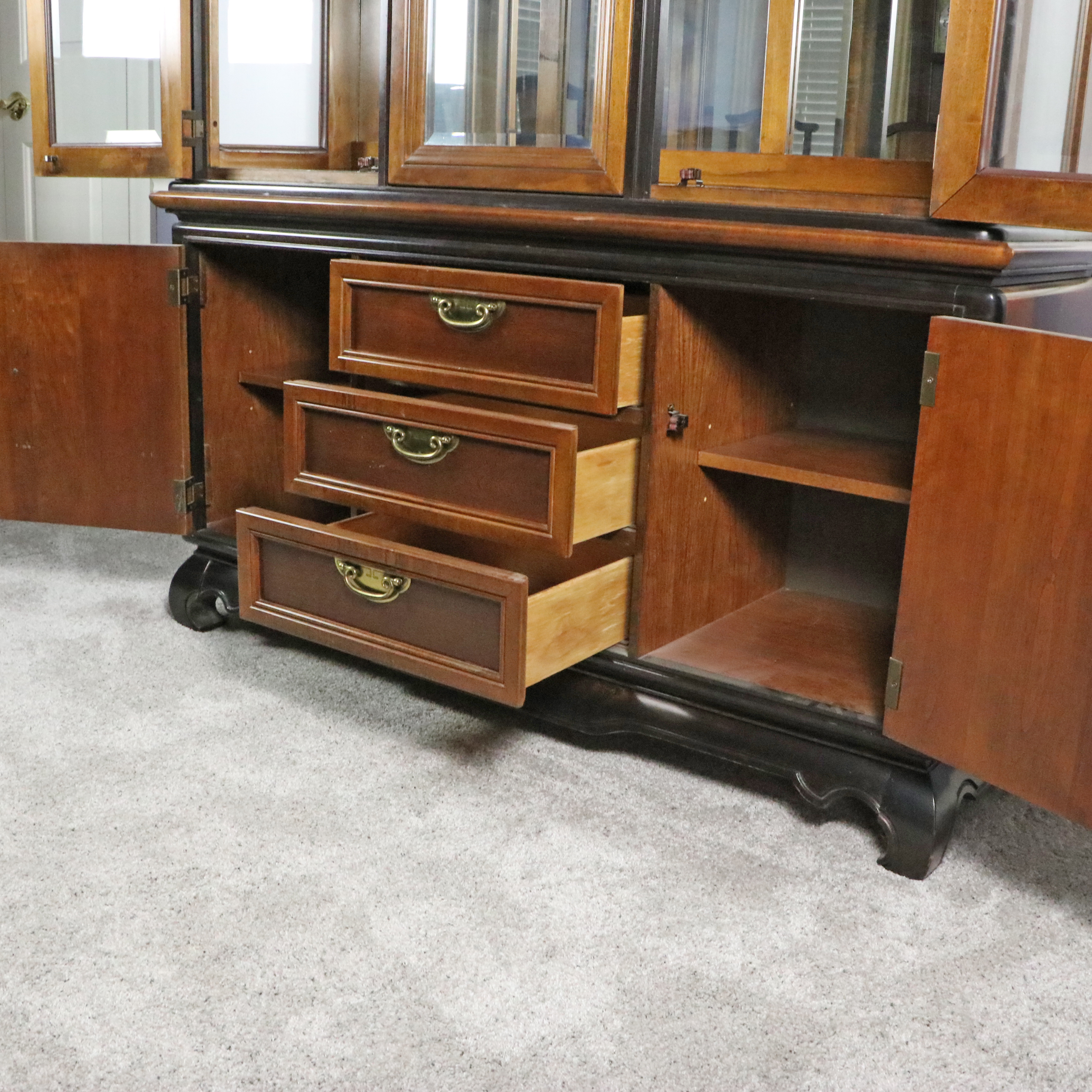 Broyhill Premier Collection "Ming Dynasty" Illuminated China Cabinet