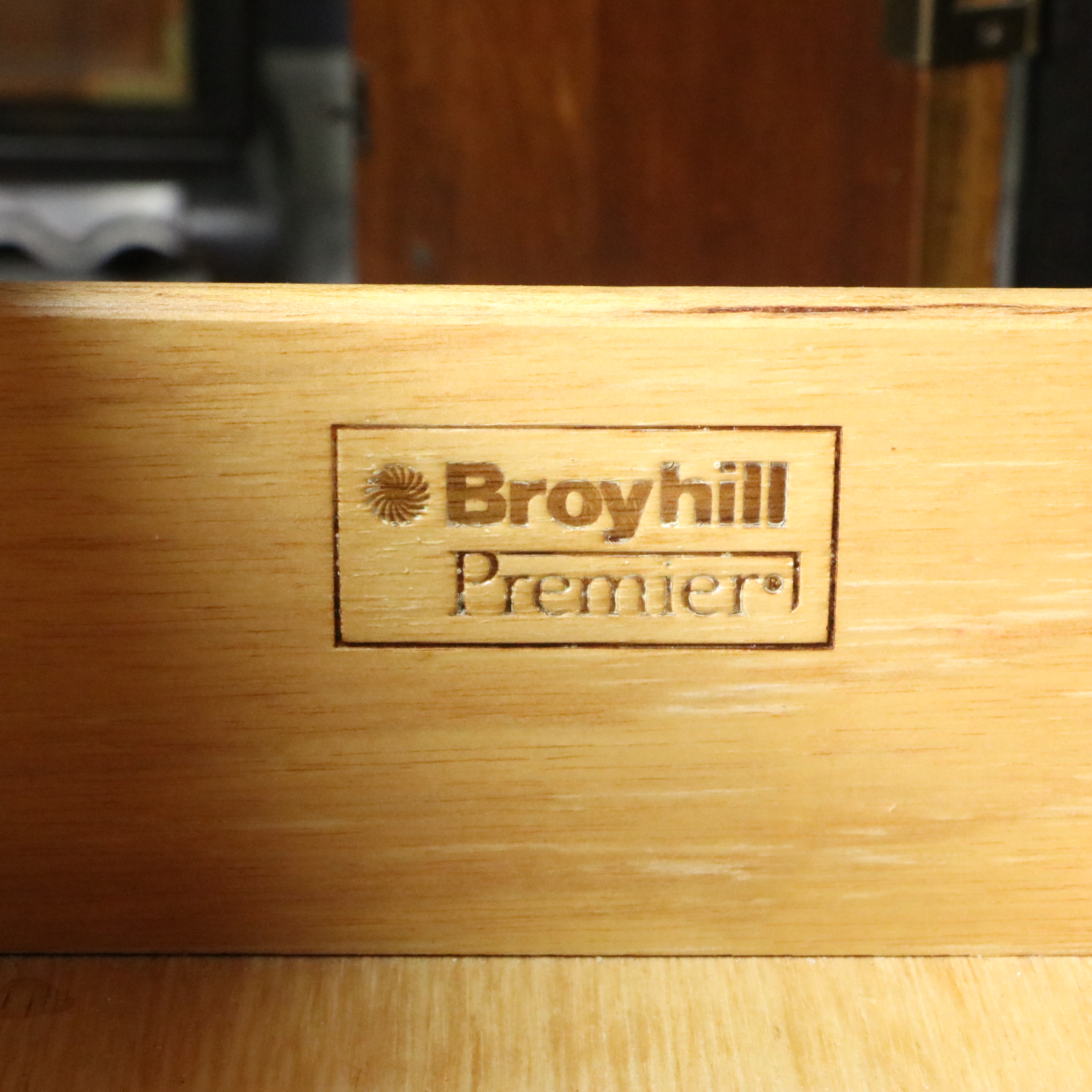 Broyhill Premier Collection "Ming Dynasty" Illuminated China Cabinet