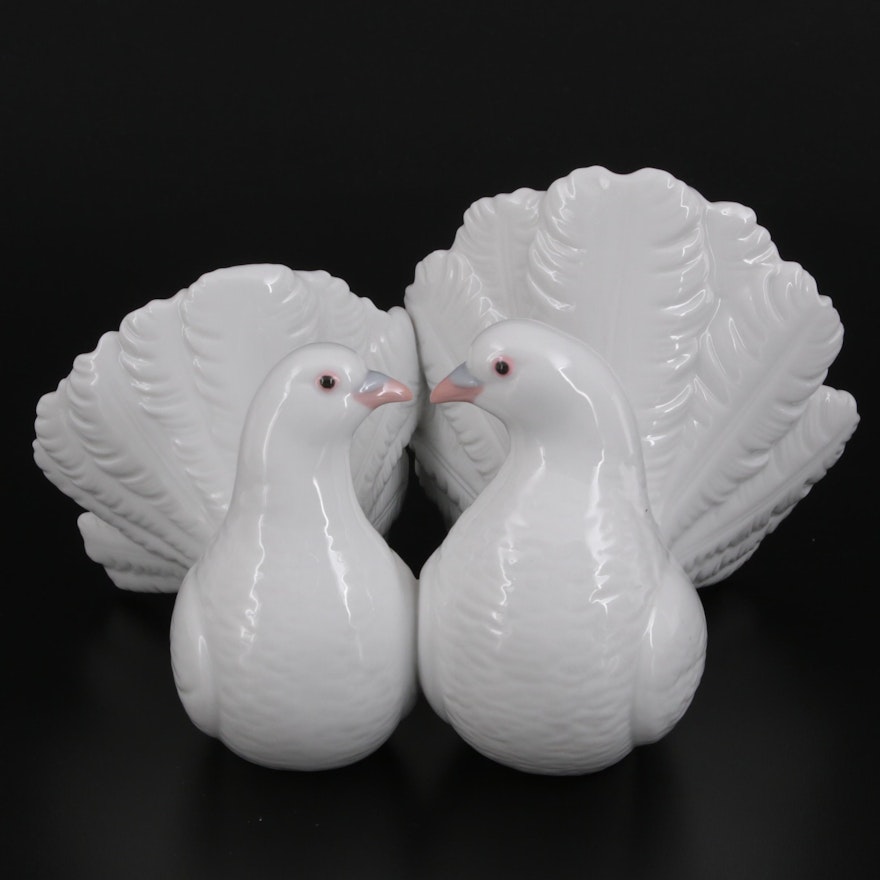 Lladró "Couple of Doves" Porcelain Figurine Designed by Antonio Ballester