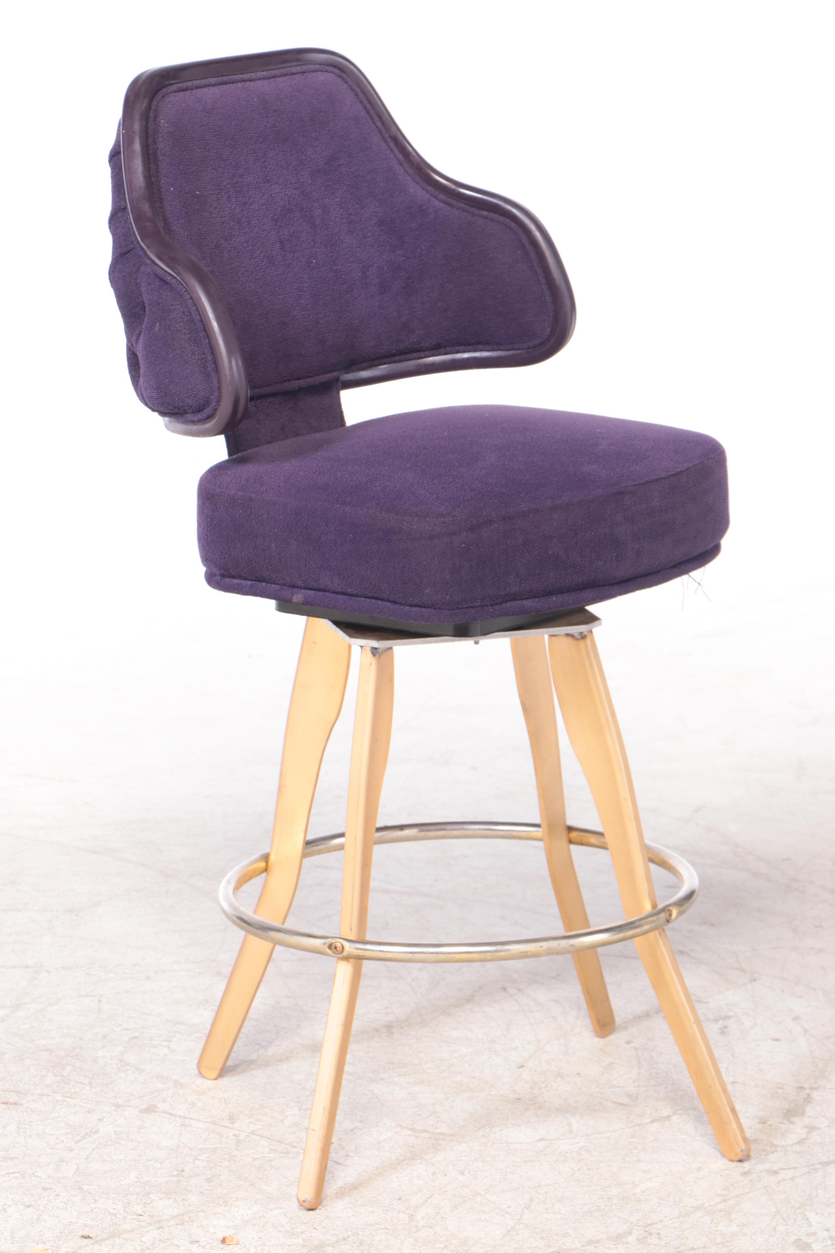 "Sizzling 7" Electric Token Operated Novelty Slot Machine with Base and Chair