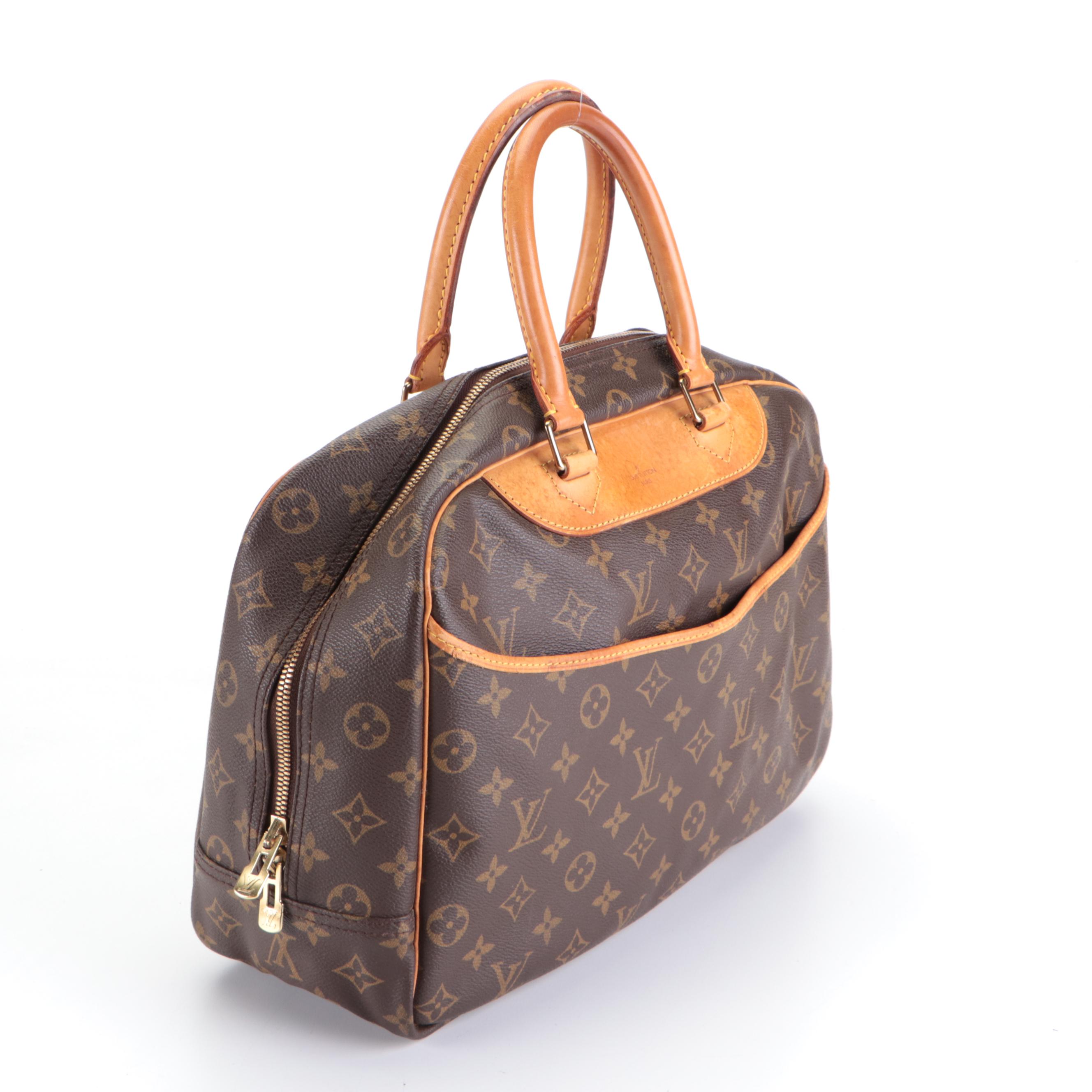 Louis Vuitton Deauville Travel Bag in Monogram Canvas and Vachetta Leather
