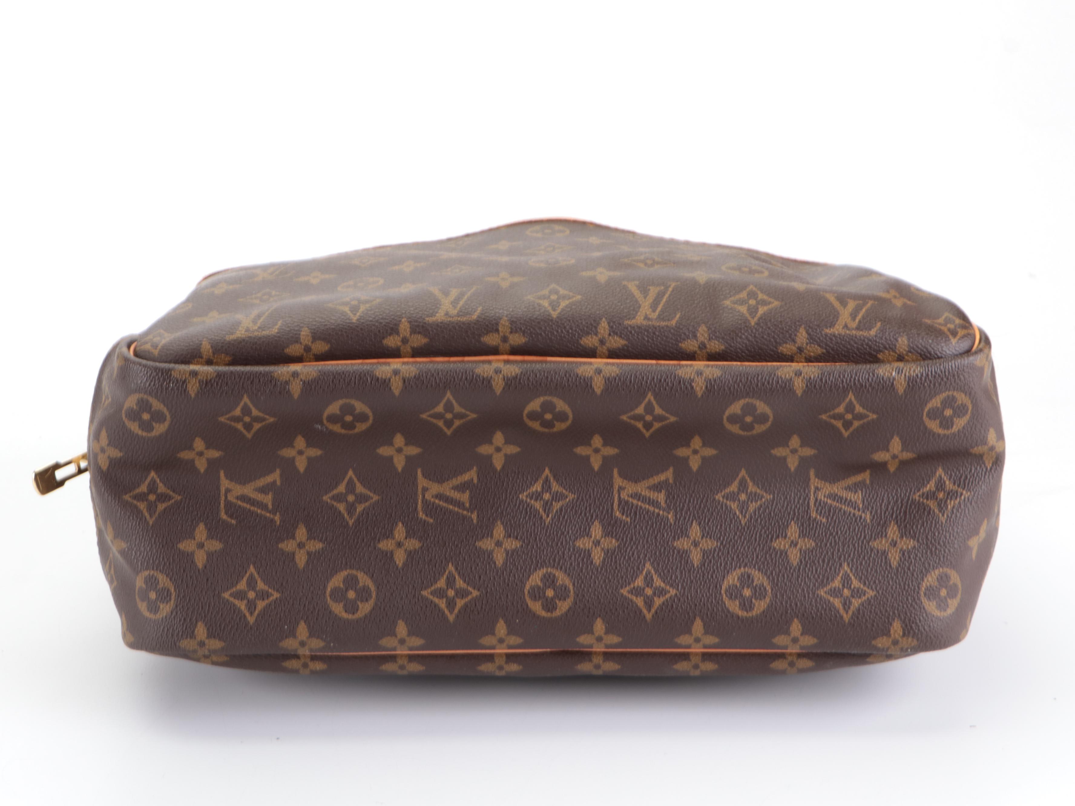 Louis Vuitton Deauville Travel Bag in Monogram Canvas and Vachetta Leather
