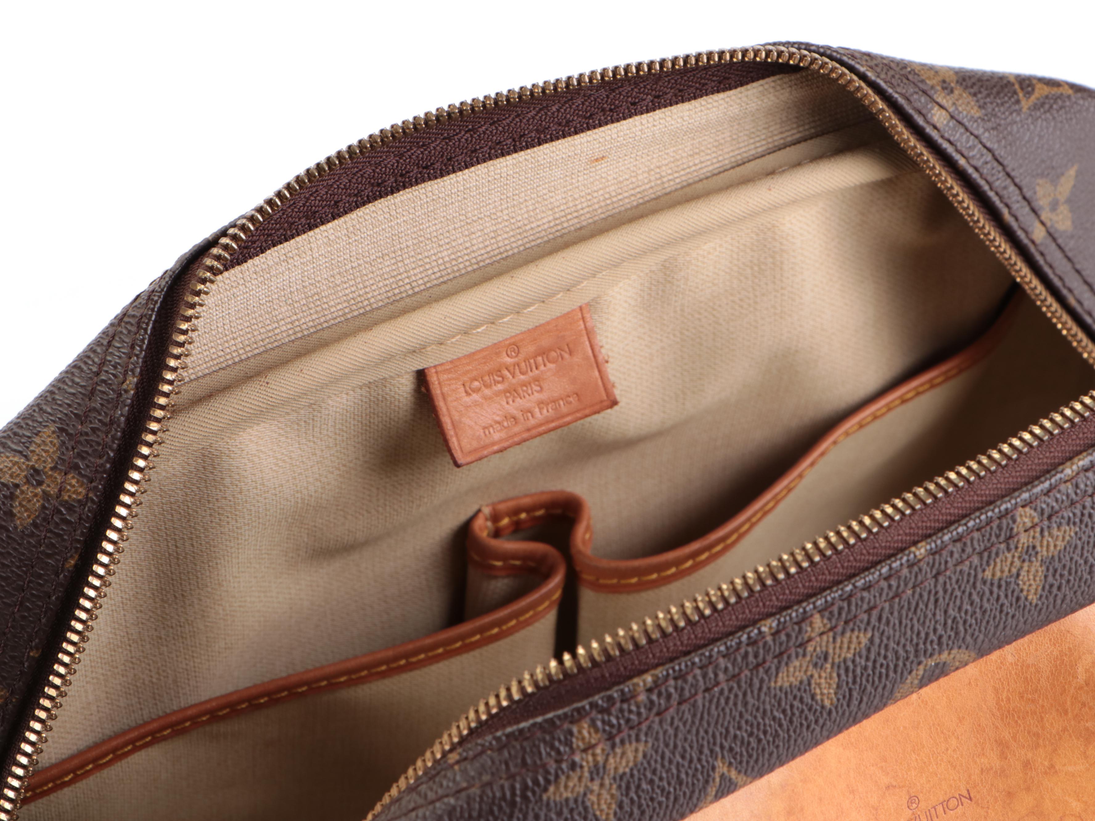 Louis Vuitton Deauville Travel Bag in Monogram Canvas and Vachetta Leather