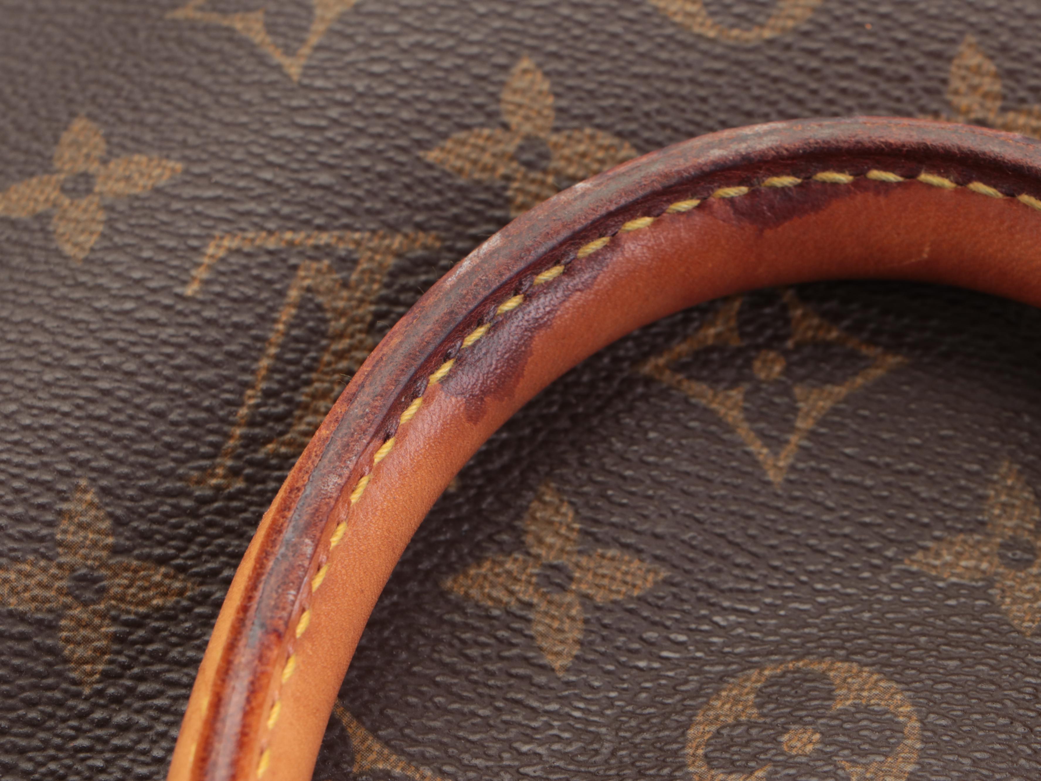 Louis Vuitton Deauville Travel Bag in Monogram Canvas and Vachetta Leather