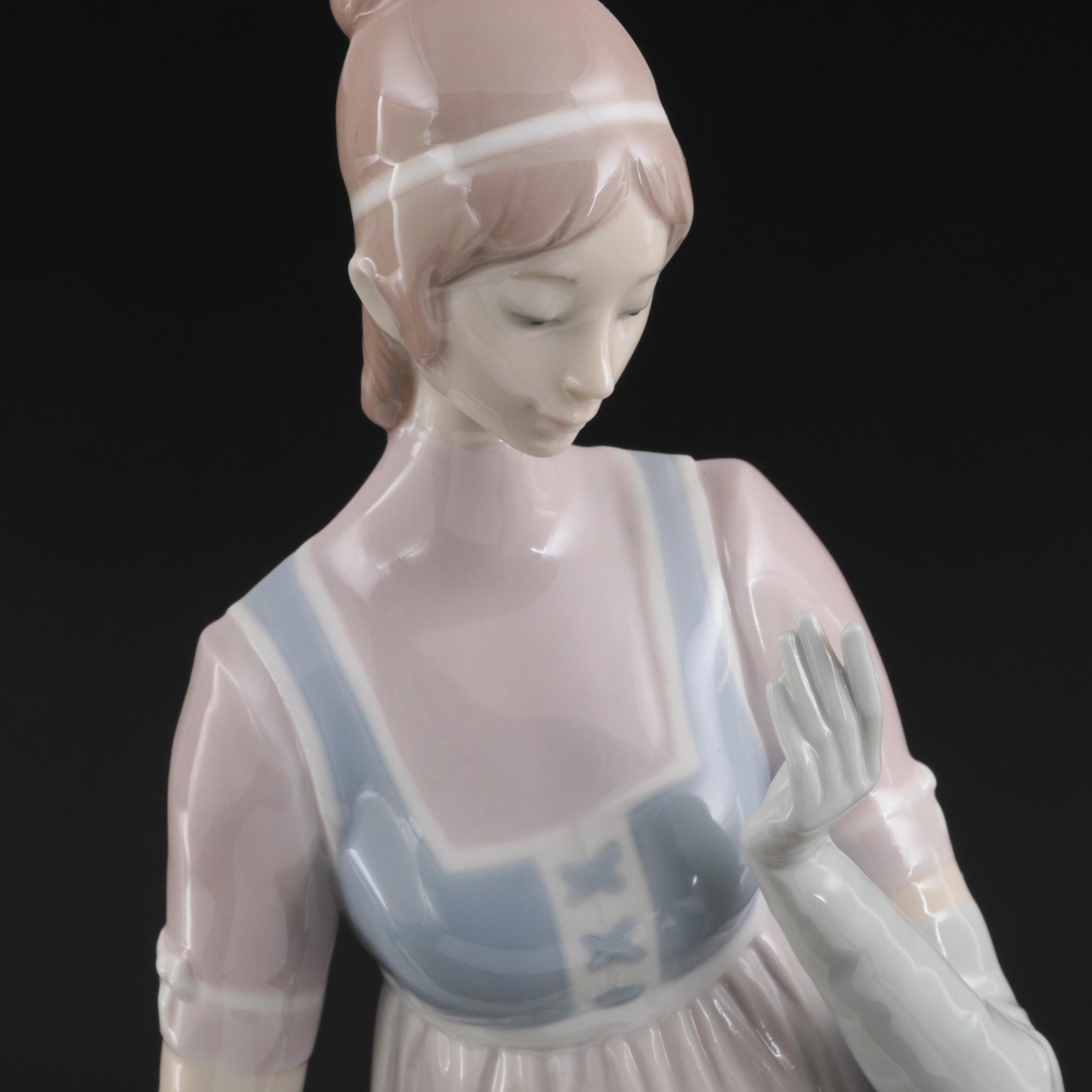 Lladró "Lady Empire" Porcelain Figurine