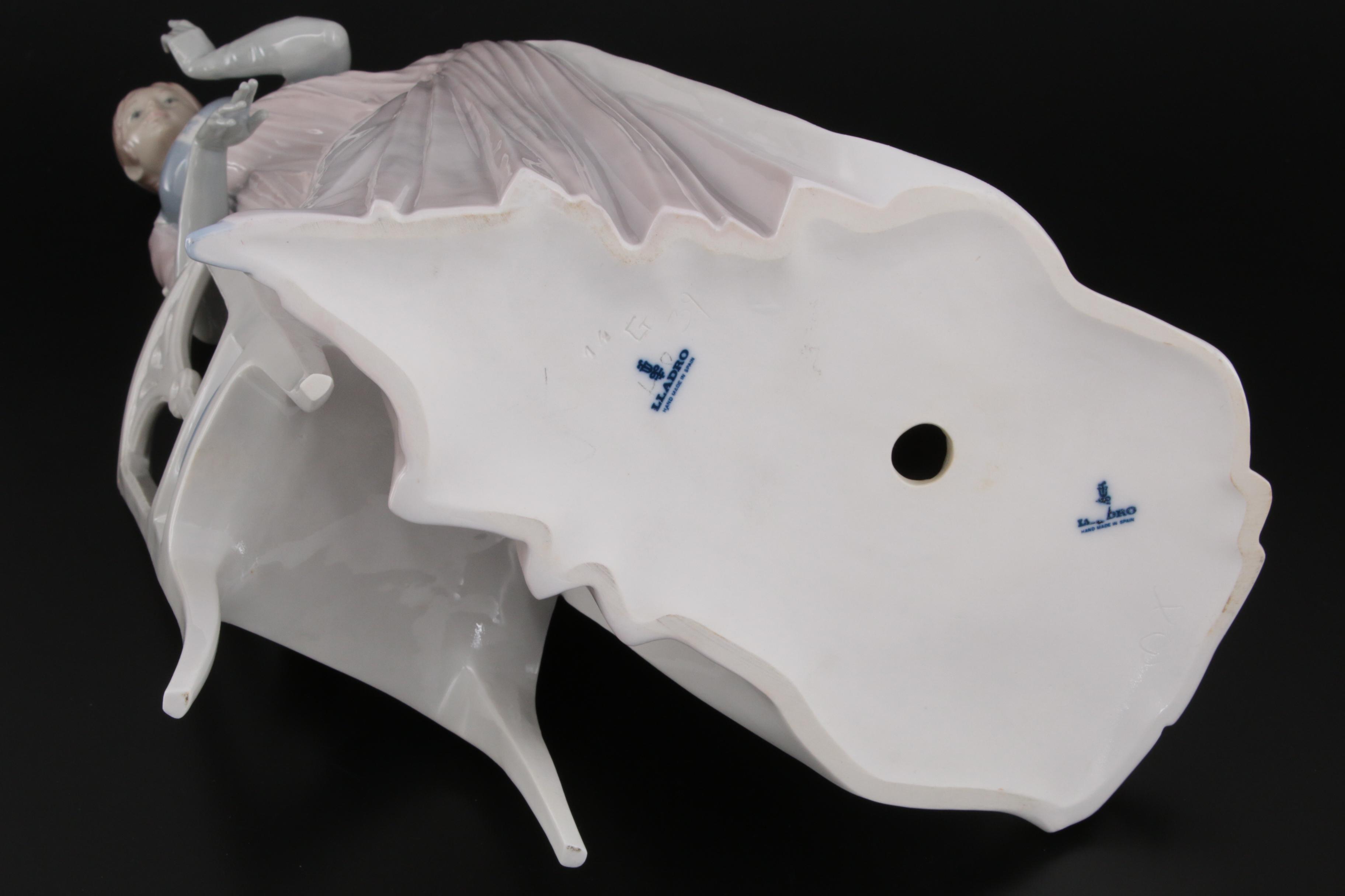 Lladró "Lady Empire" Porcelain Figurine