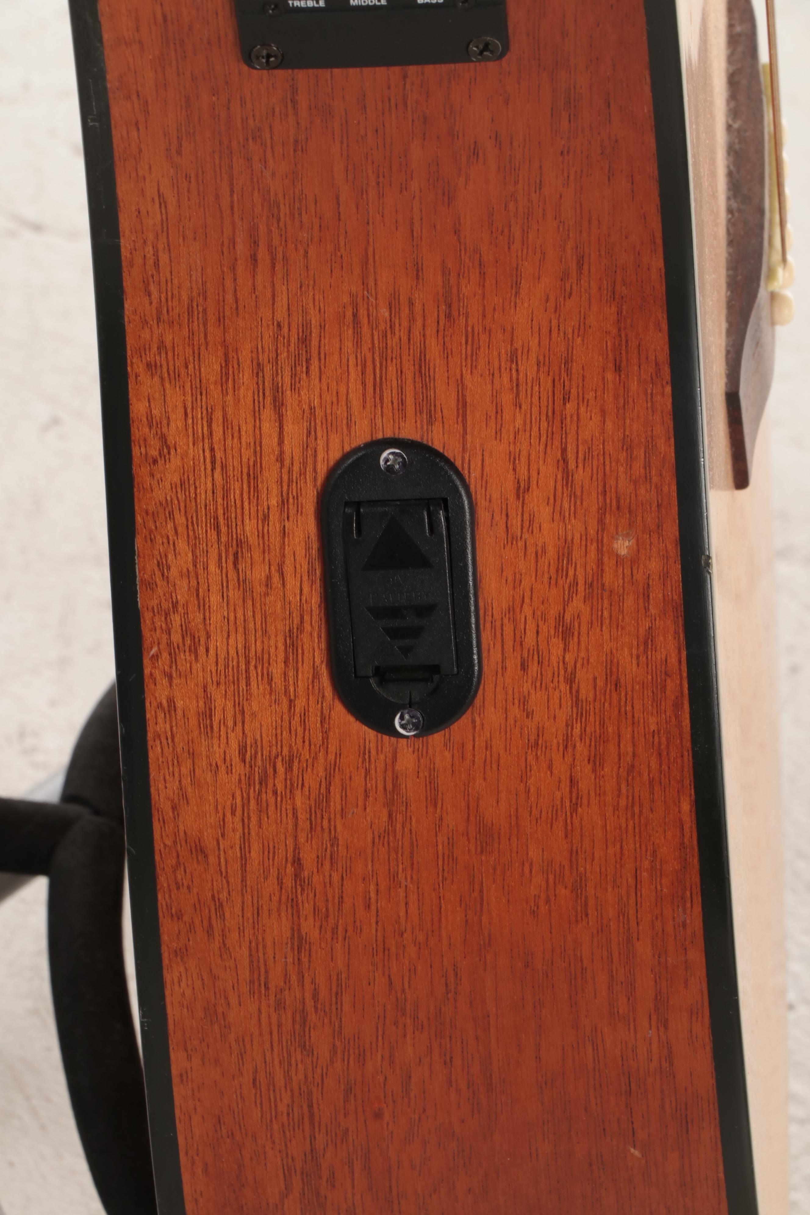 Fender Acoustic-Electric Cutaway Dreadnought Guitar