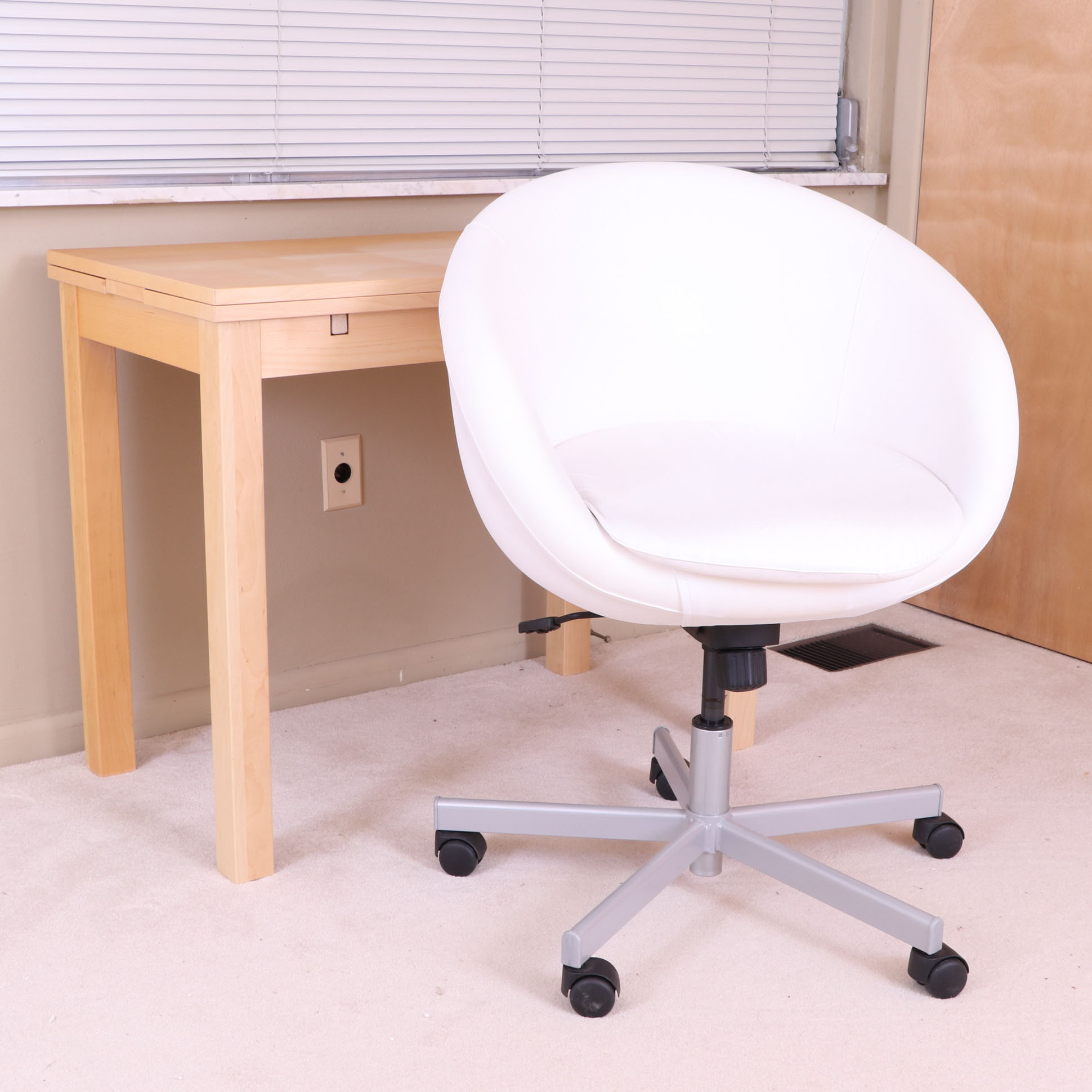 IKEA "Bjursta" Oak Veneer Extendable Table and "Skruvsta" Task Chair in White