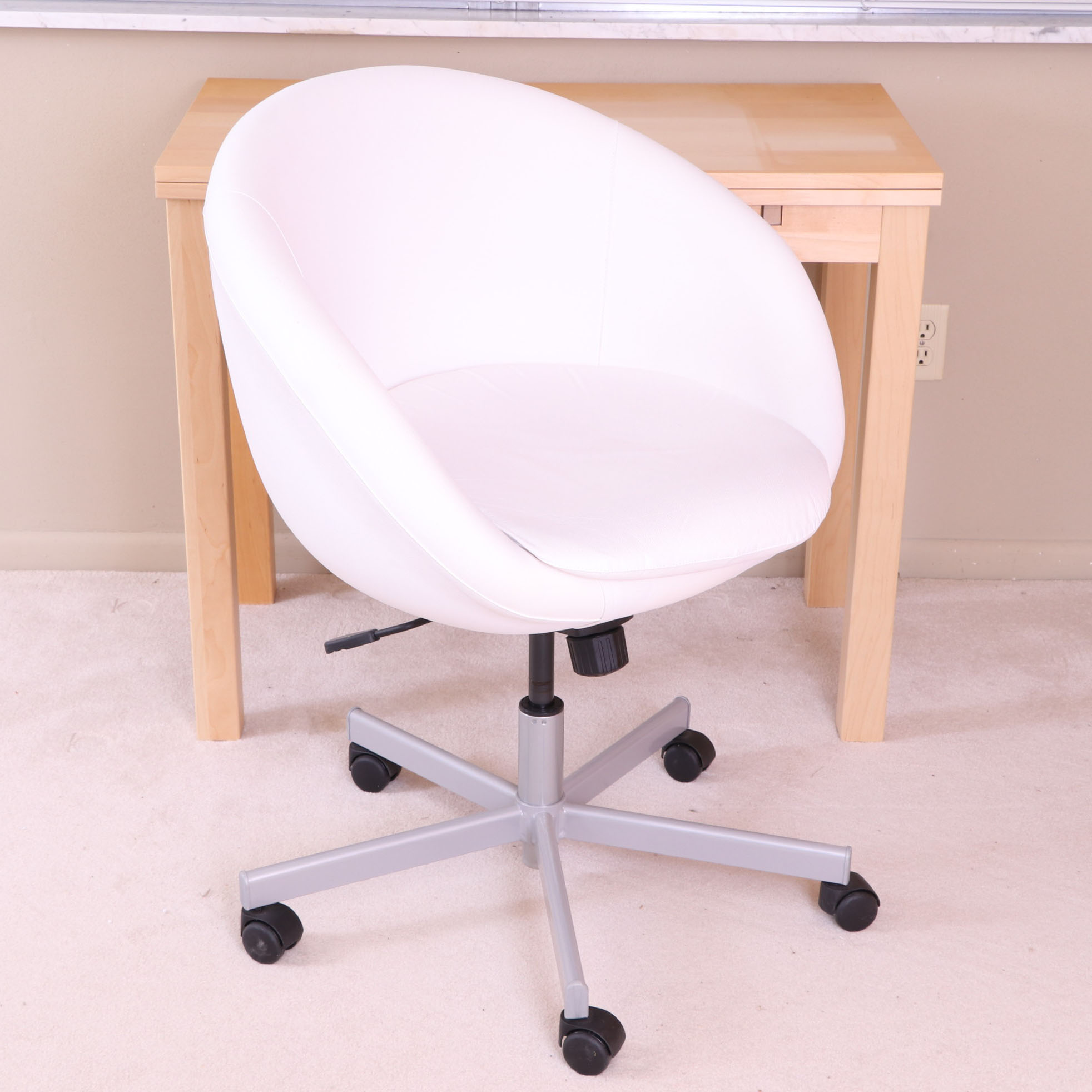 IKEA "Bjursta" Oak Veneer Extendable Table and "Skruvsta" Task Chair in White