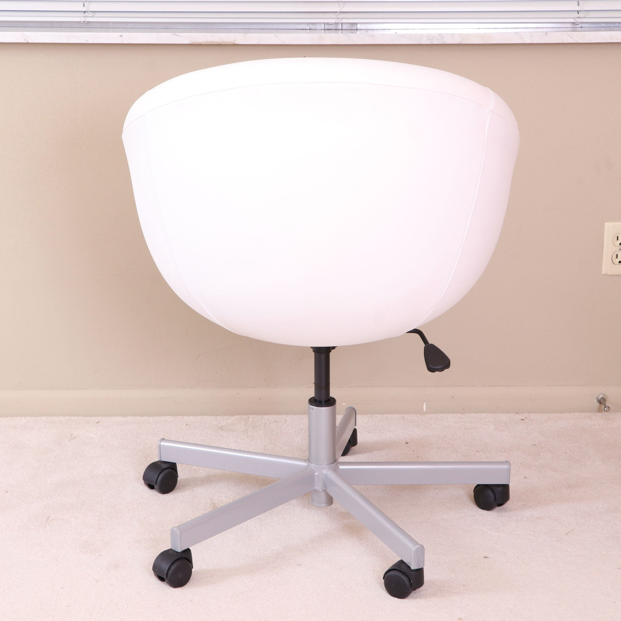 IKEA "Bjursta" Oak Veneer Extendable Table and "Skruvsta" Task Chair in White