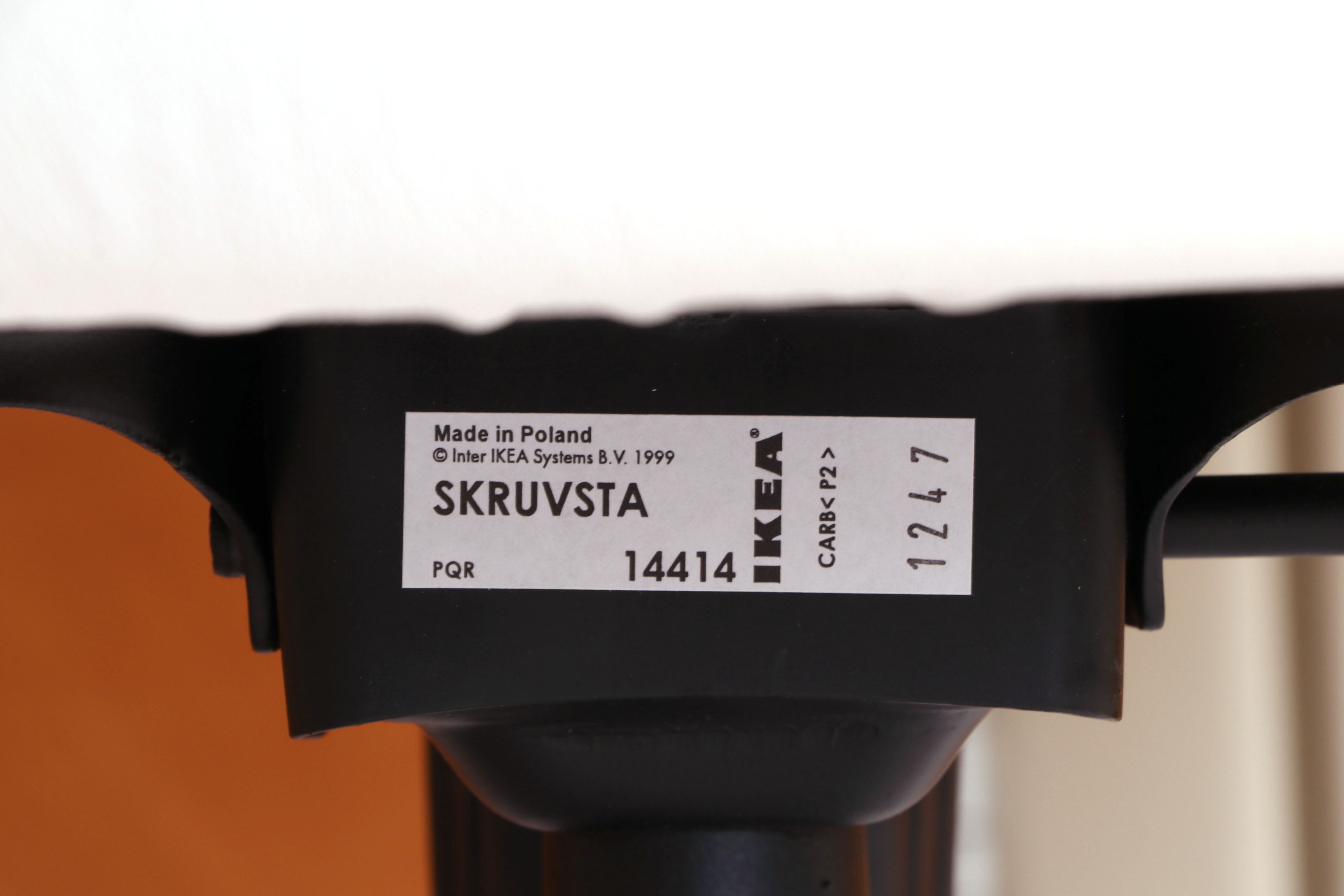 IKEA "Bjursta" Oak Veneer Extendable Table and "Skruvsta" Task Chair in White