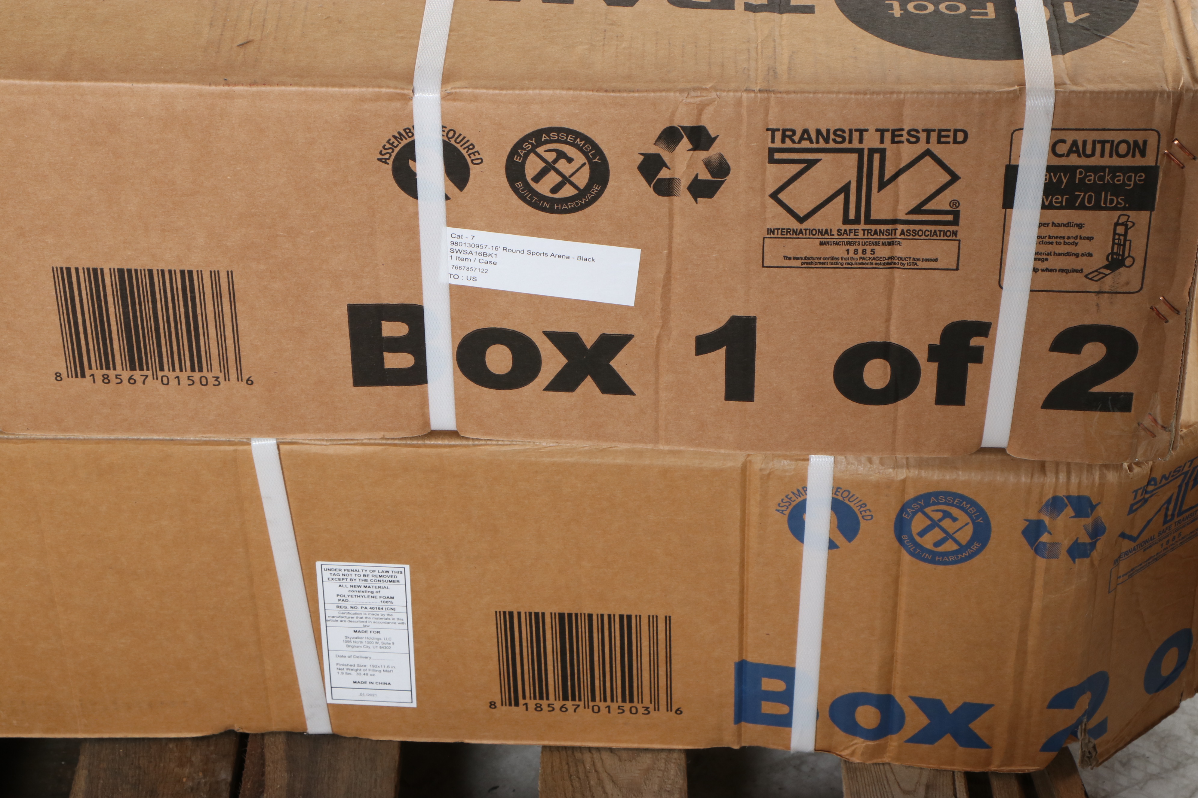 Skywalker Trampolines 16' Deluxe Round Sports Arena Trampoline with Enclosure