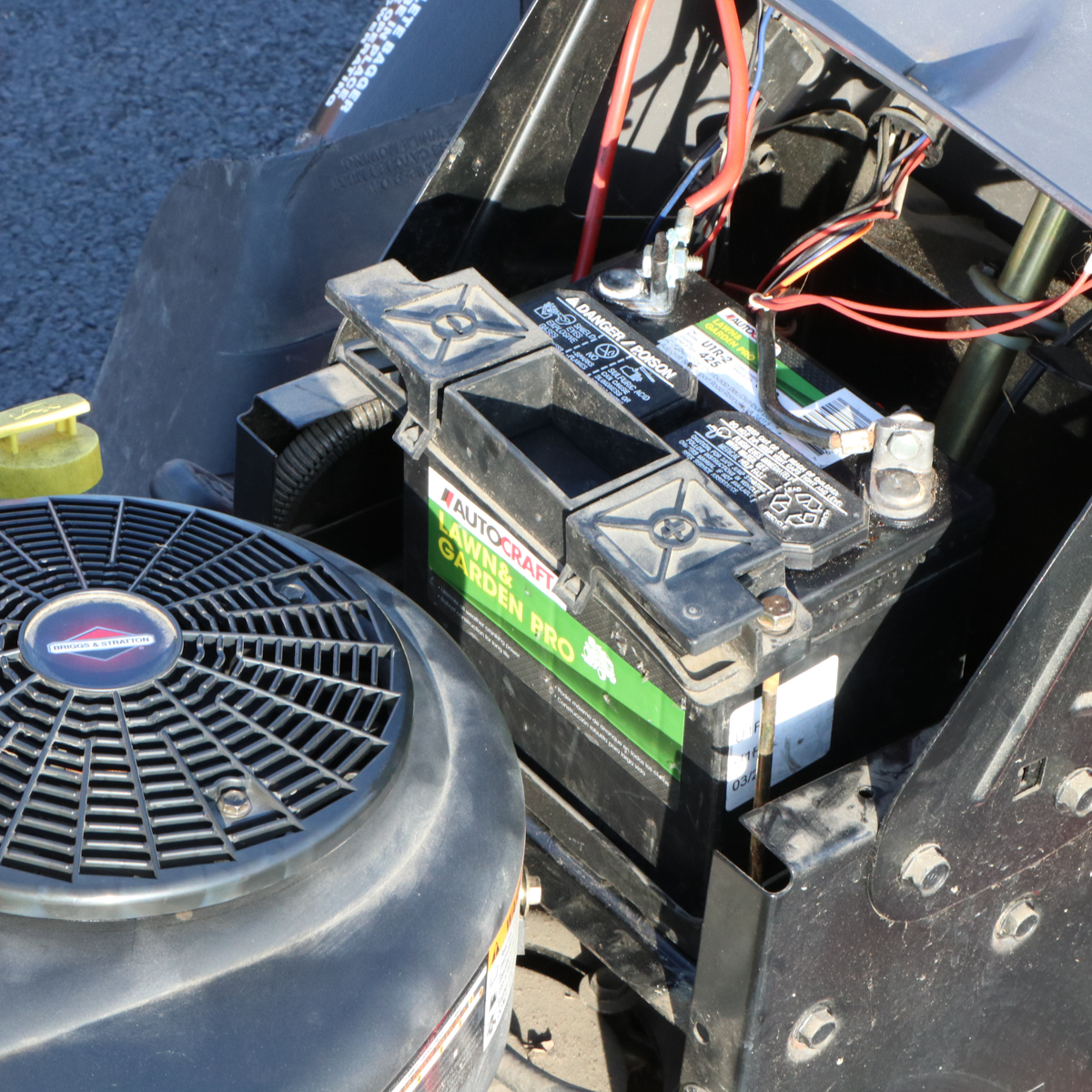 Craftsman DLT 2000 Gas Powered Riding Mower