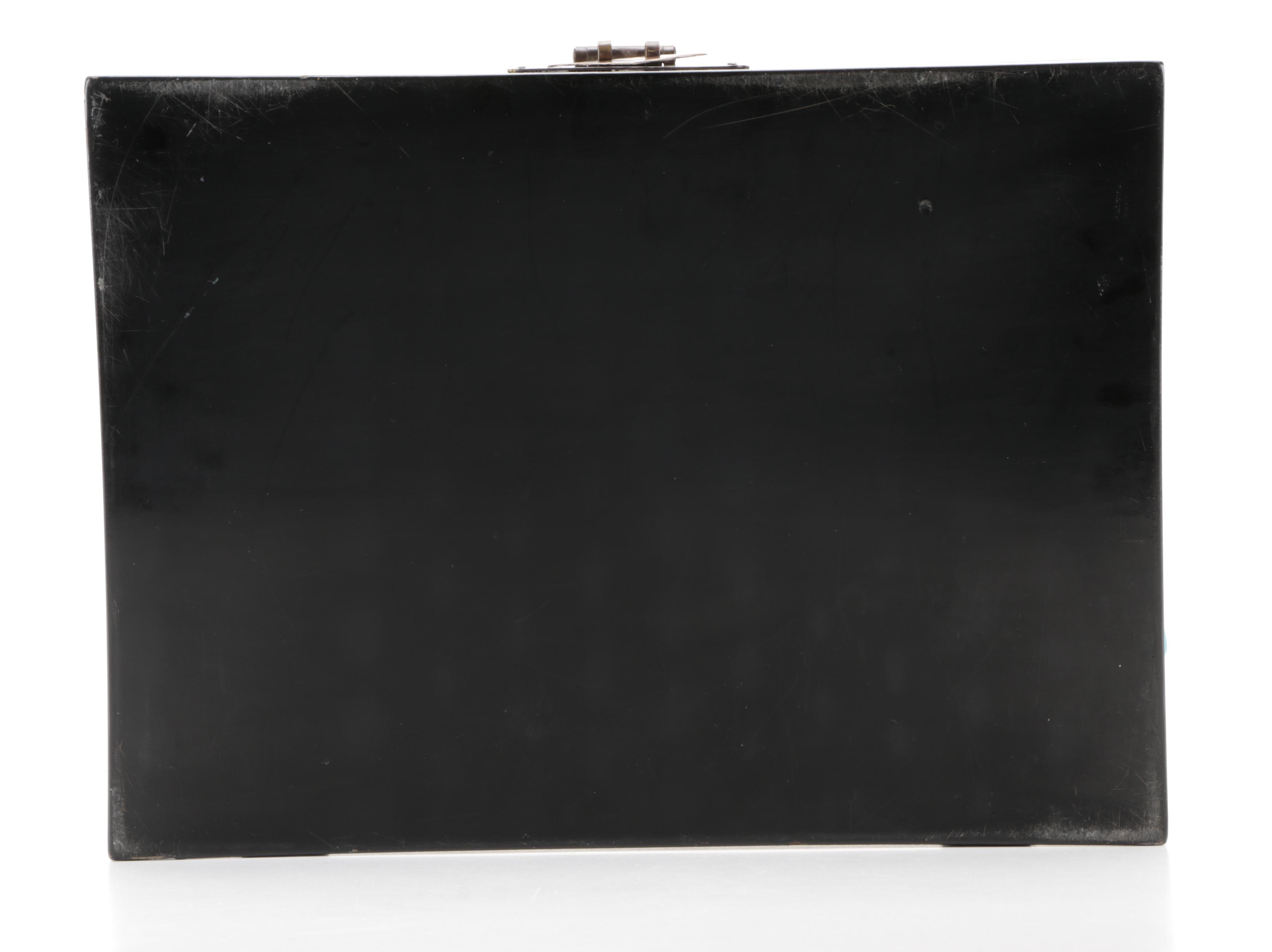 Chinese Lacquerware Jewelry Box with Multicolor Shoushan Stone Decoration