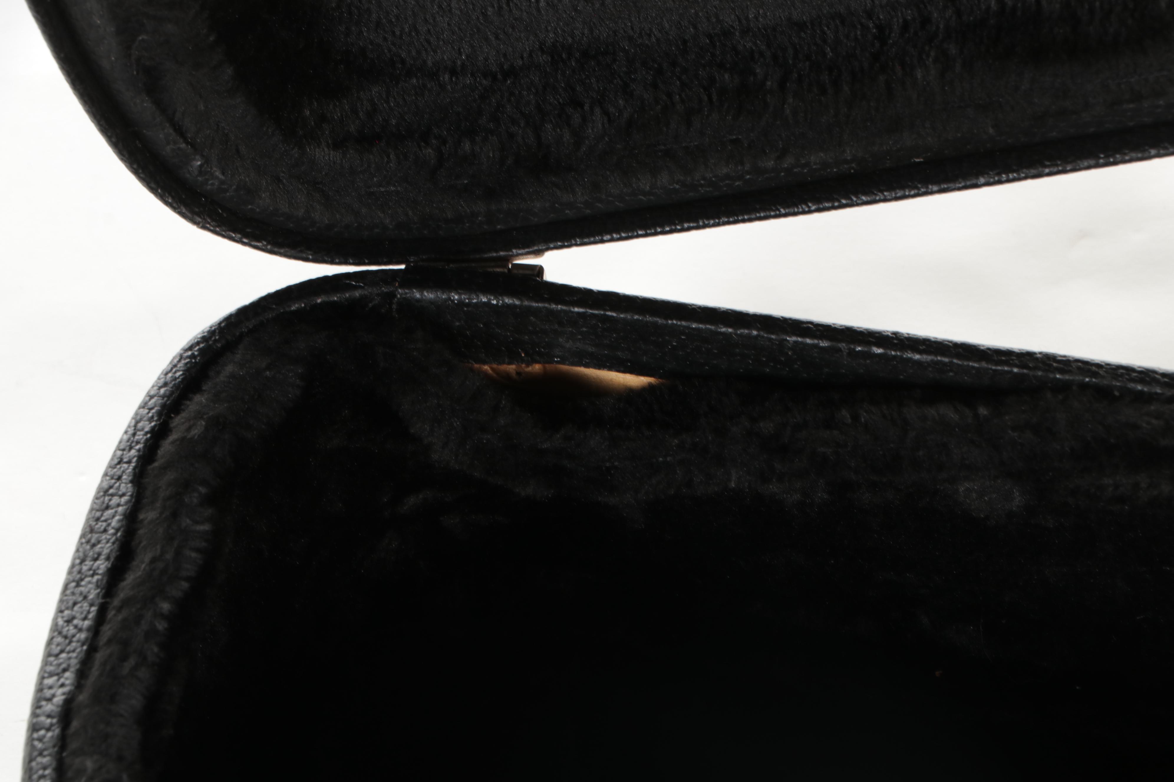 Yamaha Dreadnought Acoustic Guitar with Hardshell Case, 2012