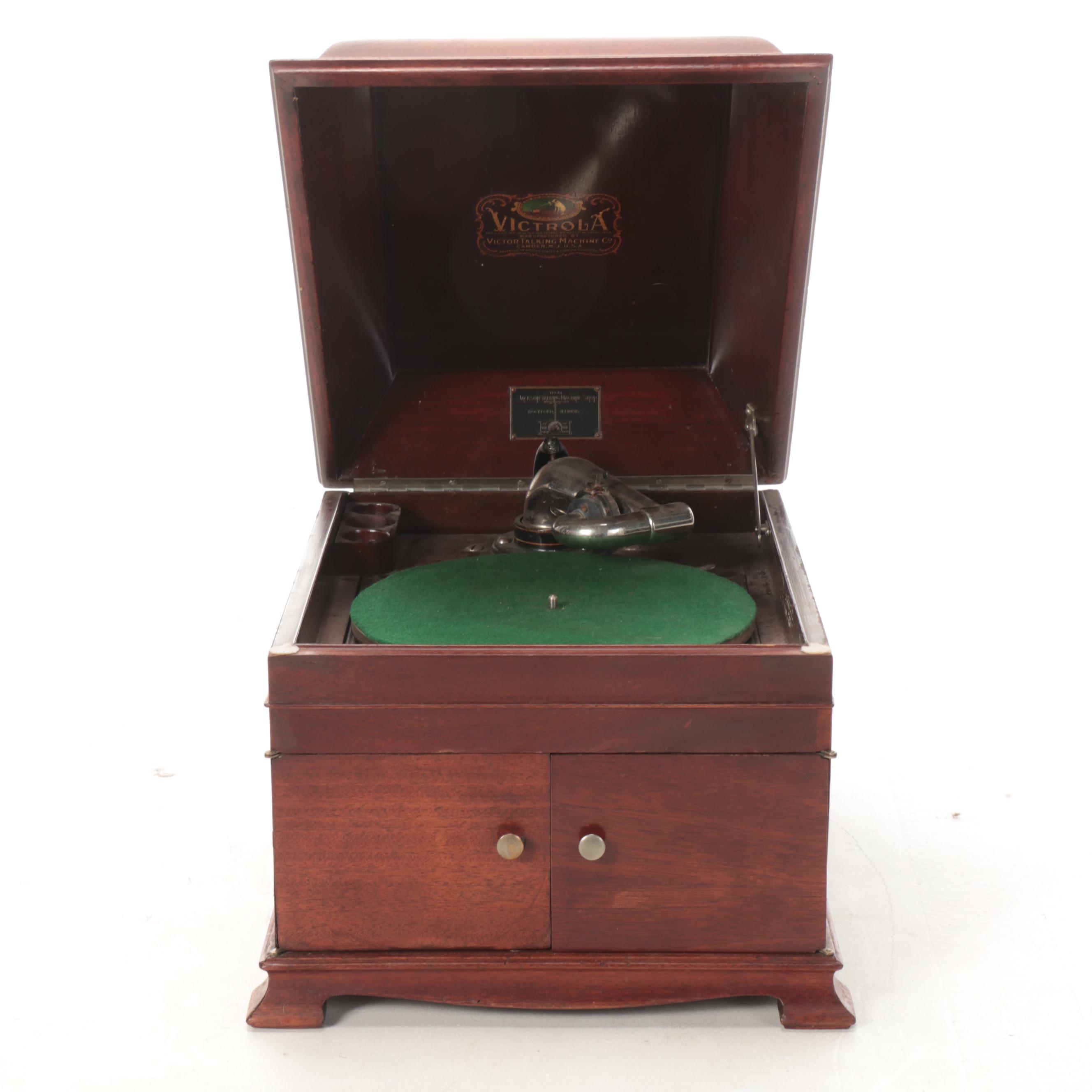 Victor Talking Machine Company Mahogany Victrola Portable Phonograph Player