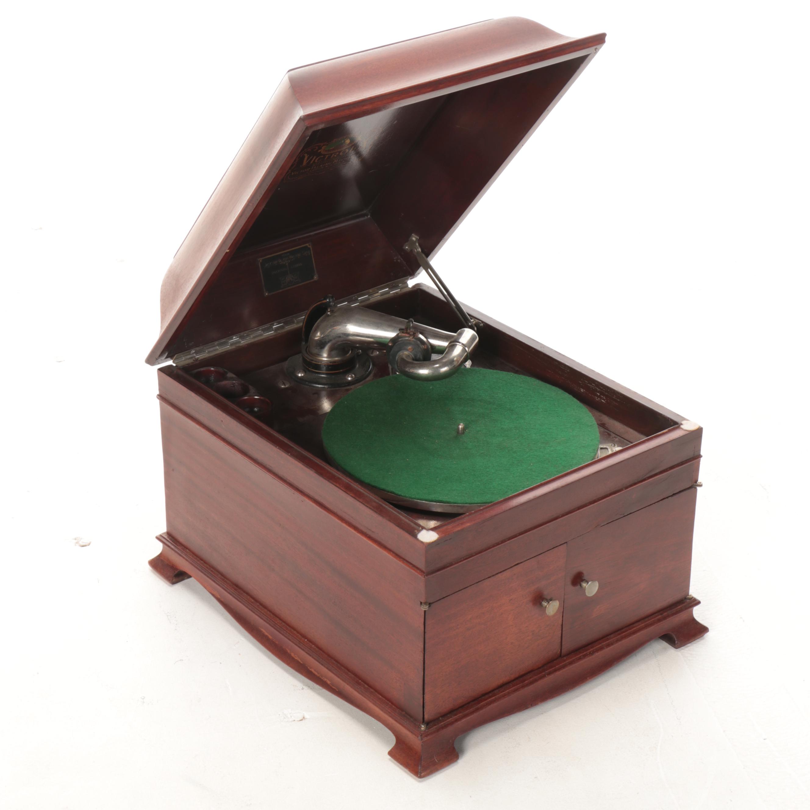 Victor Talking Machine Company Mahogany Victrola Portable Phonograph Player