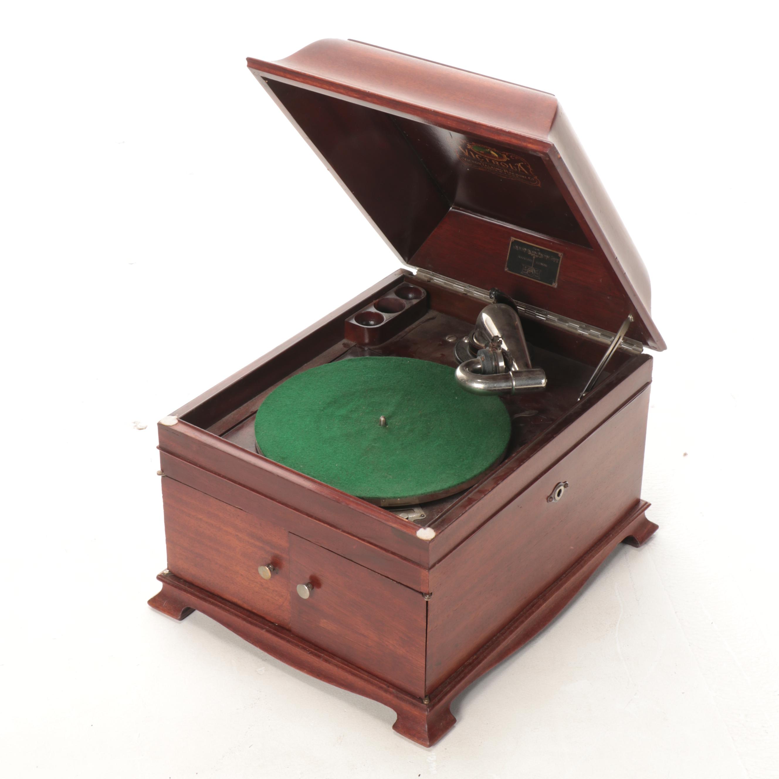 Victor Talking Machine Company Mahogany Victrola Portable Phonograph Player