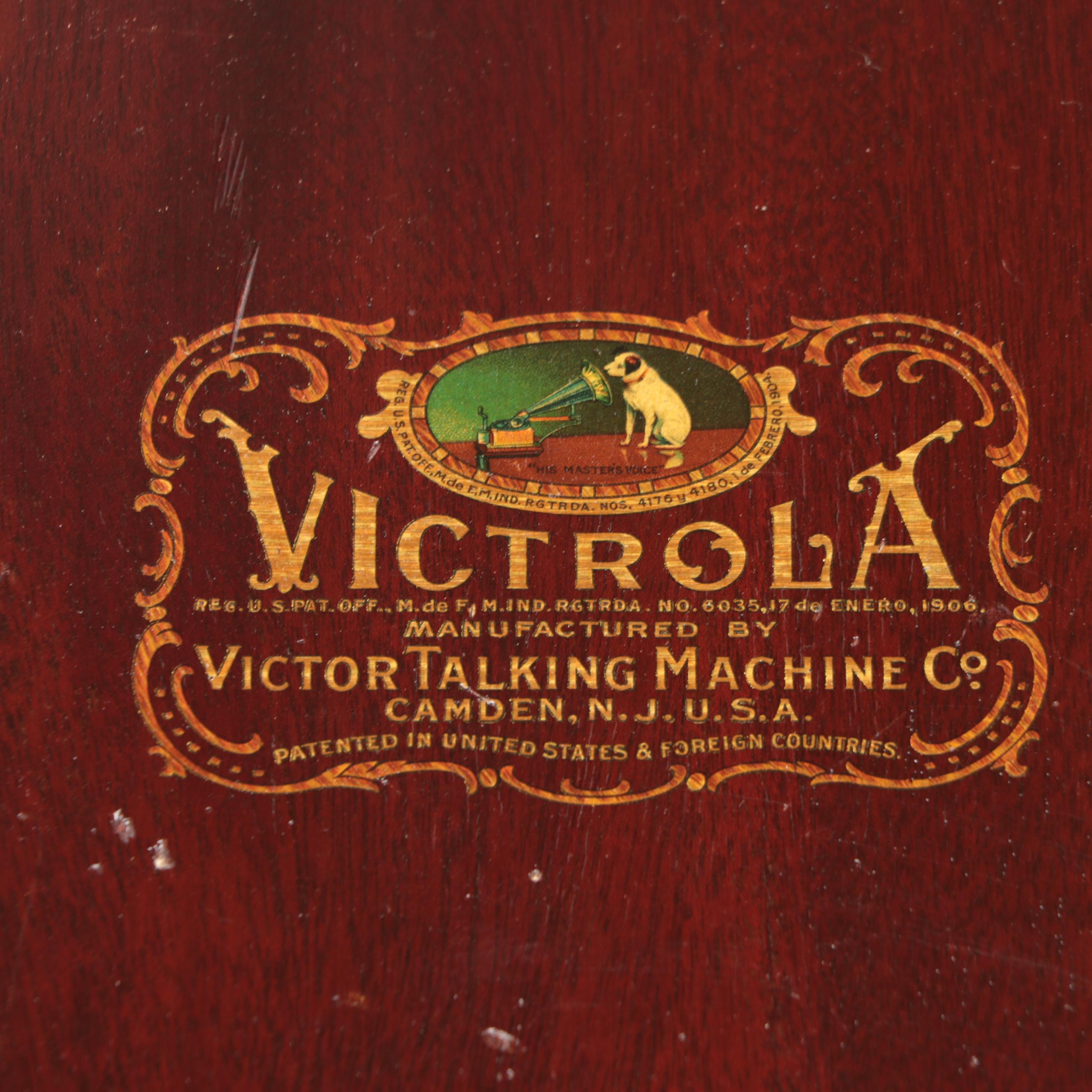 Victor Talking Machine Company Mahogany Victrola Portable Phonograph Player
