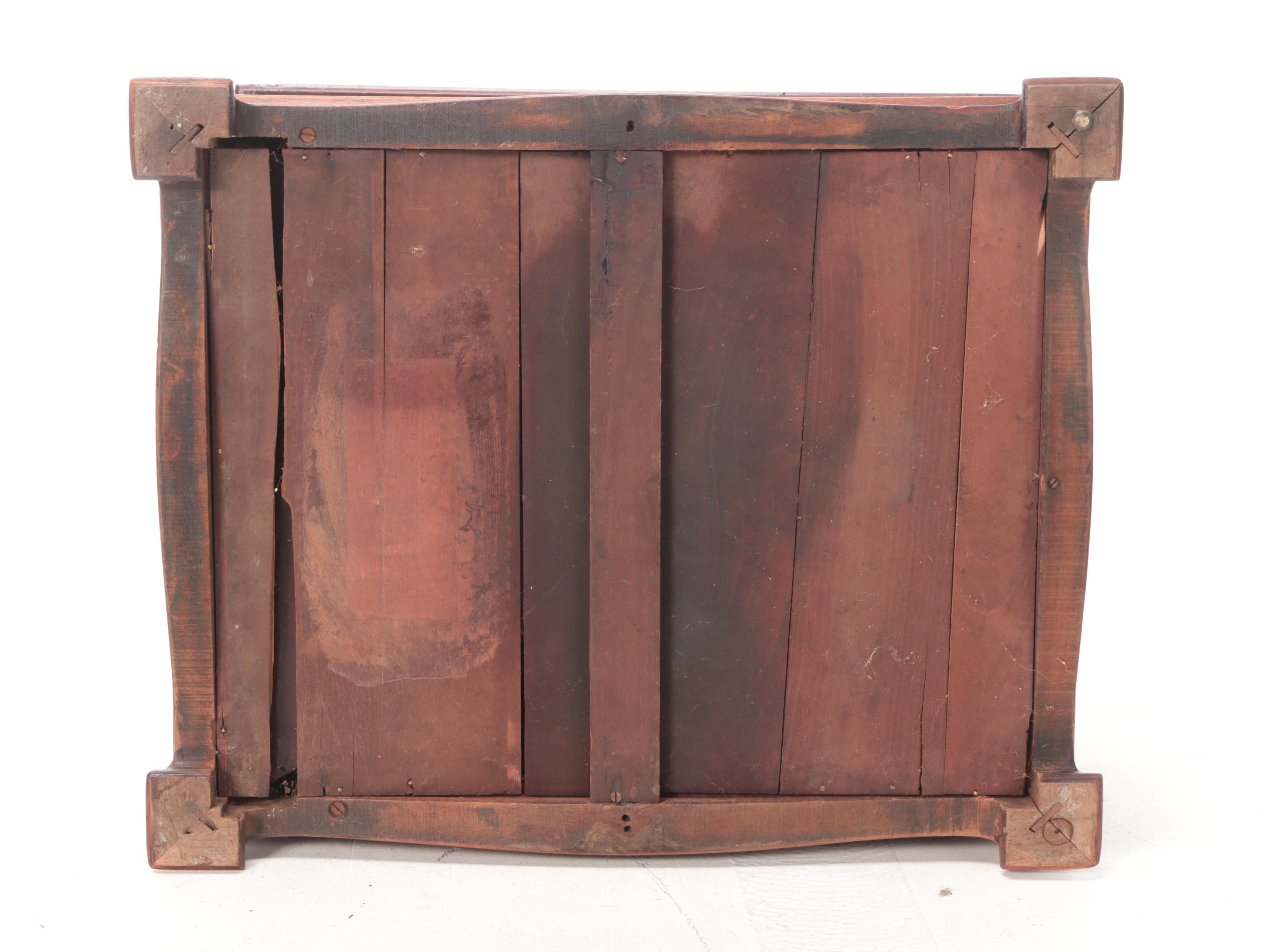 Victor Talking Machine Company Mahogany Victrola Portable Phonograph Player