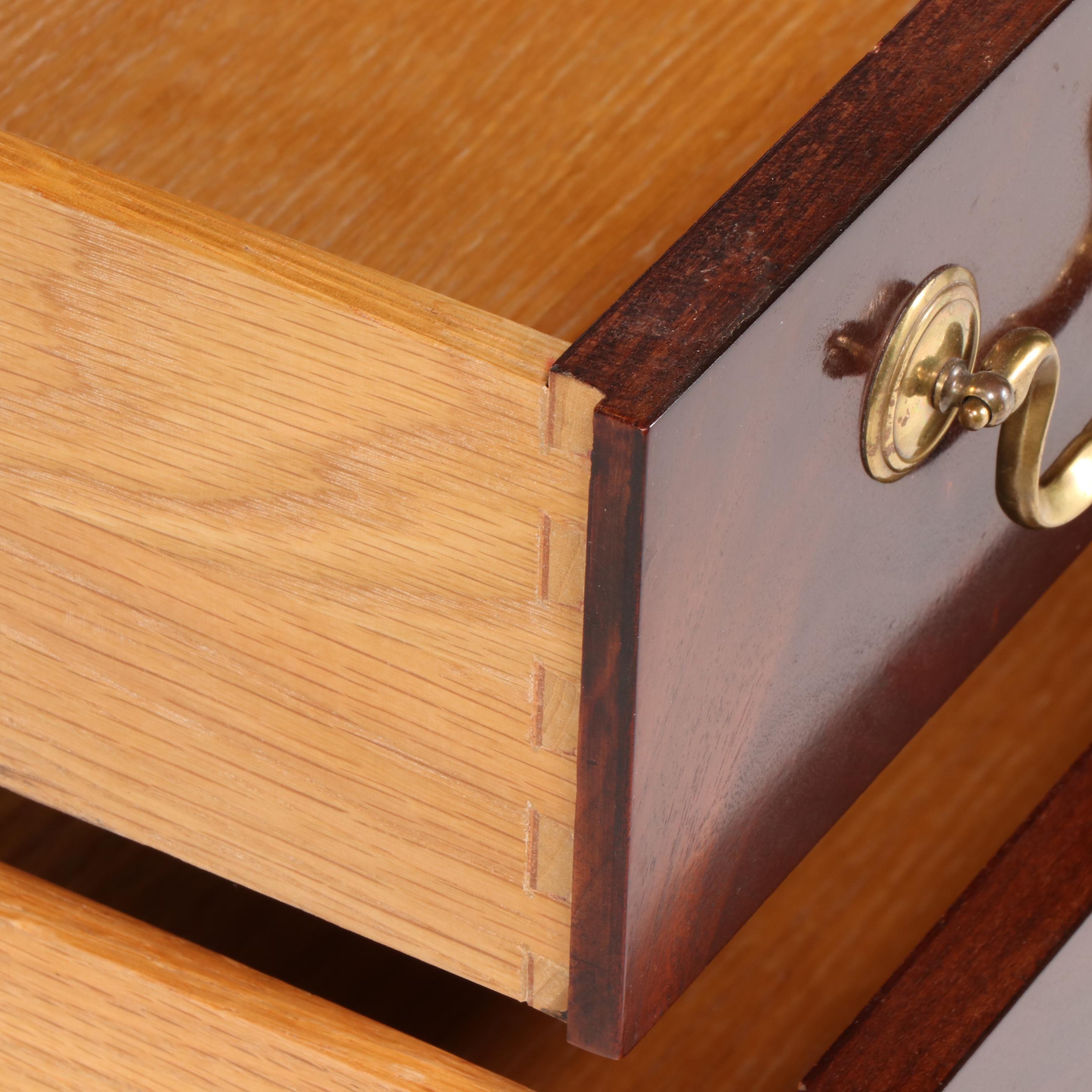 Hickory Chair Company "Historical James River Plantation" Mahogany Bedside Chest