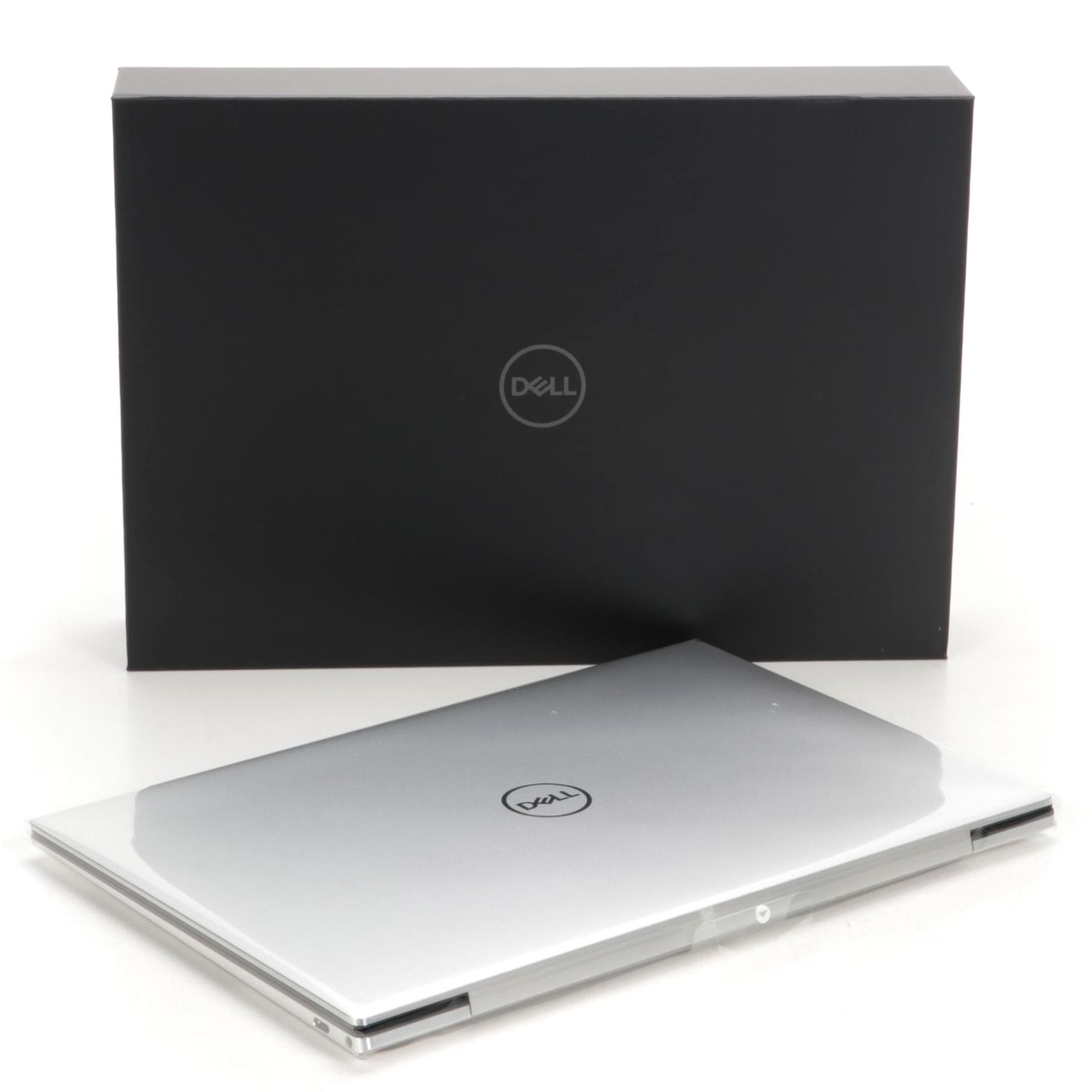 Dell XPS 13 Touch Display Lap Top with Intel Core i7 Processor in Silver