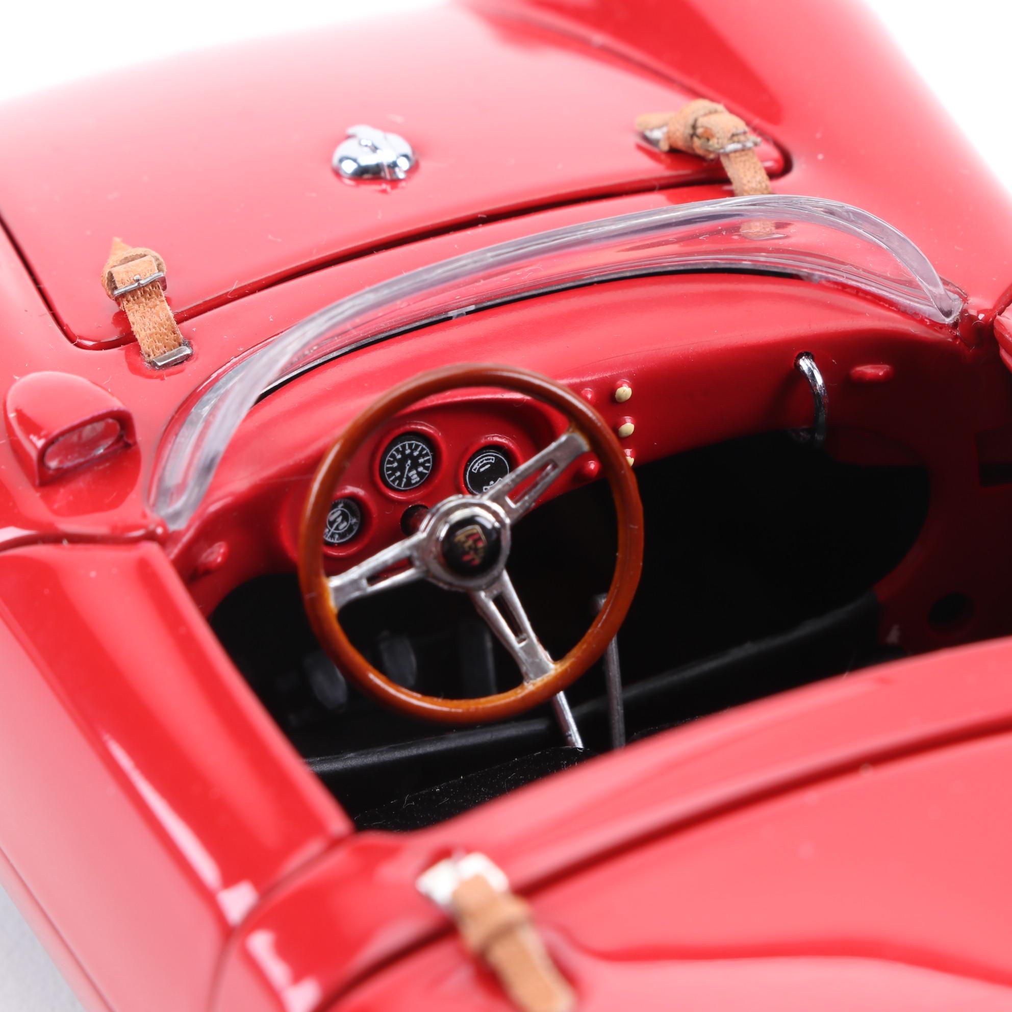 CMC "Exclusive Modelle" 1954 Porsche 550 Spyder Diecast 1:24 Scale Model Car