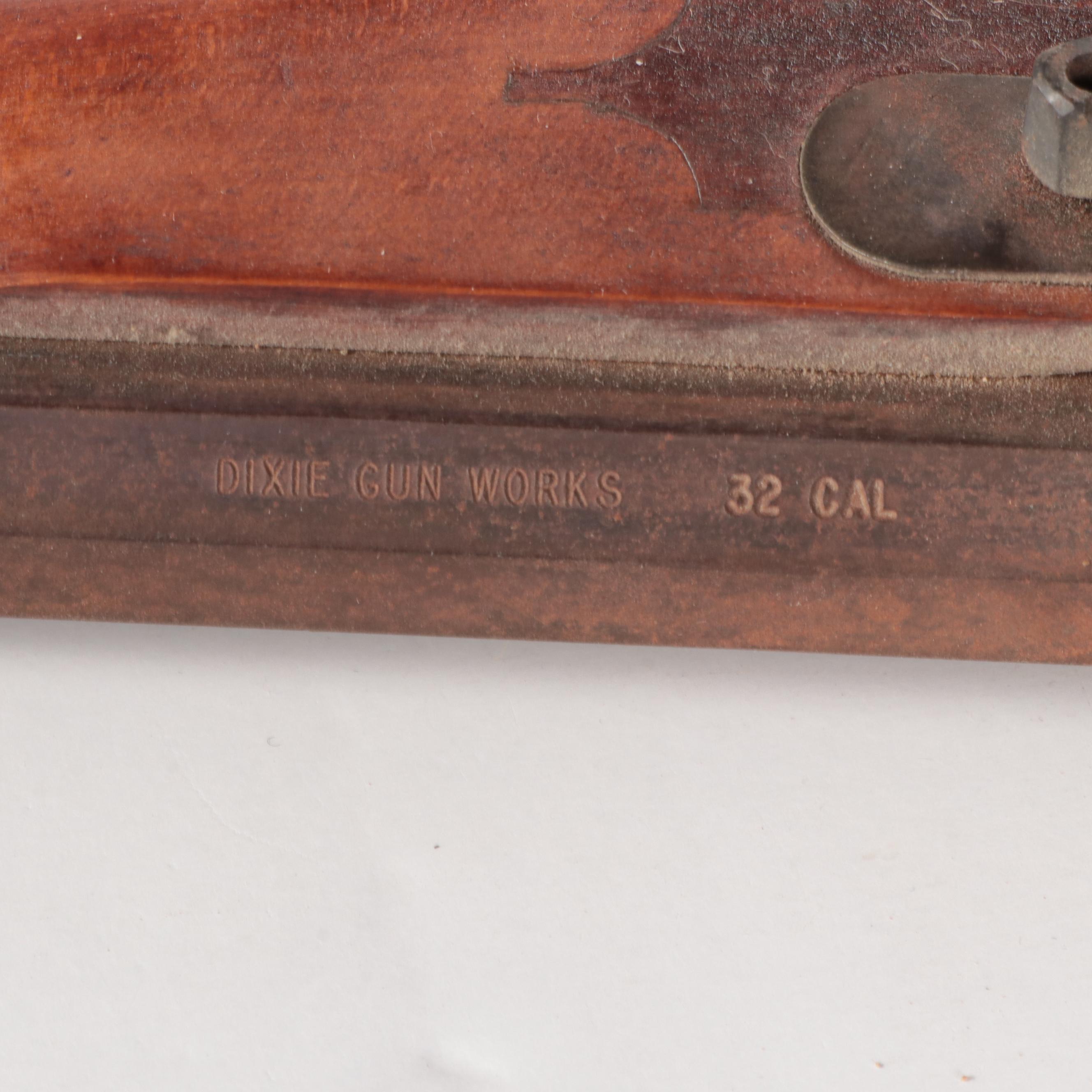 Dixie Gun Works .32 Flintlock Rifle with Powder Horn